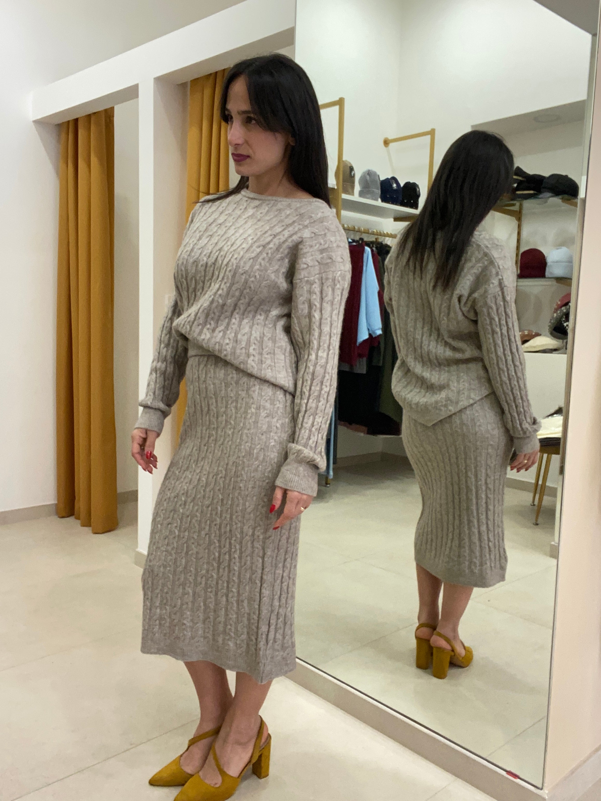 Coordinato in lana con trama trecce