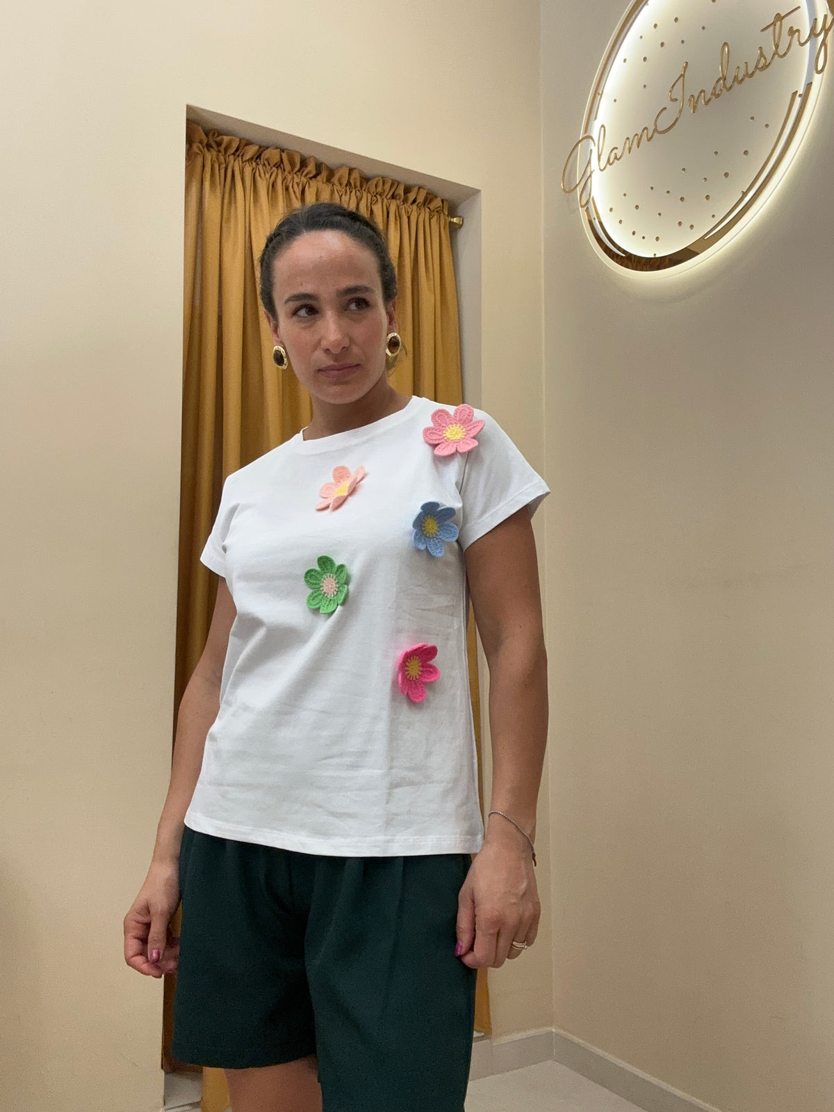 T-shirt fiori colorati
