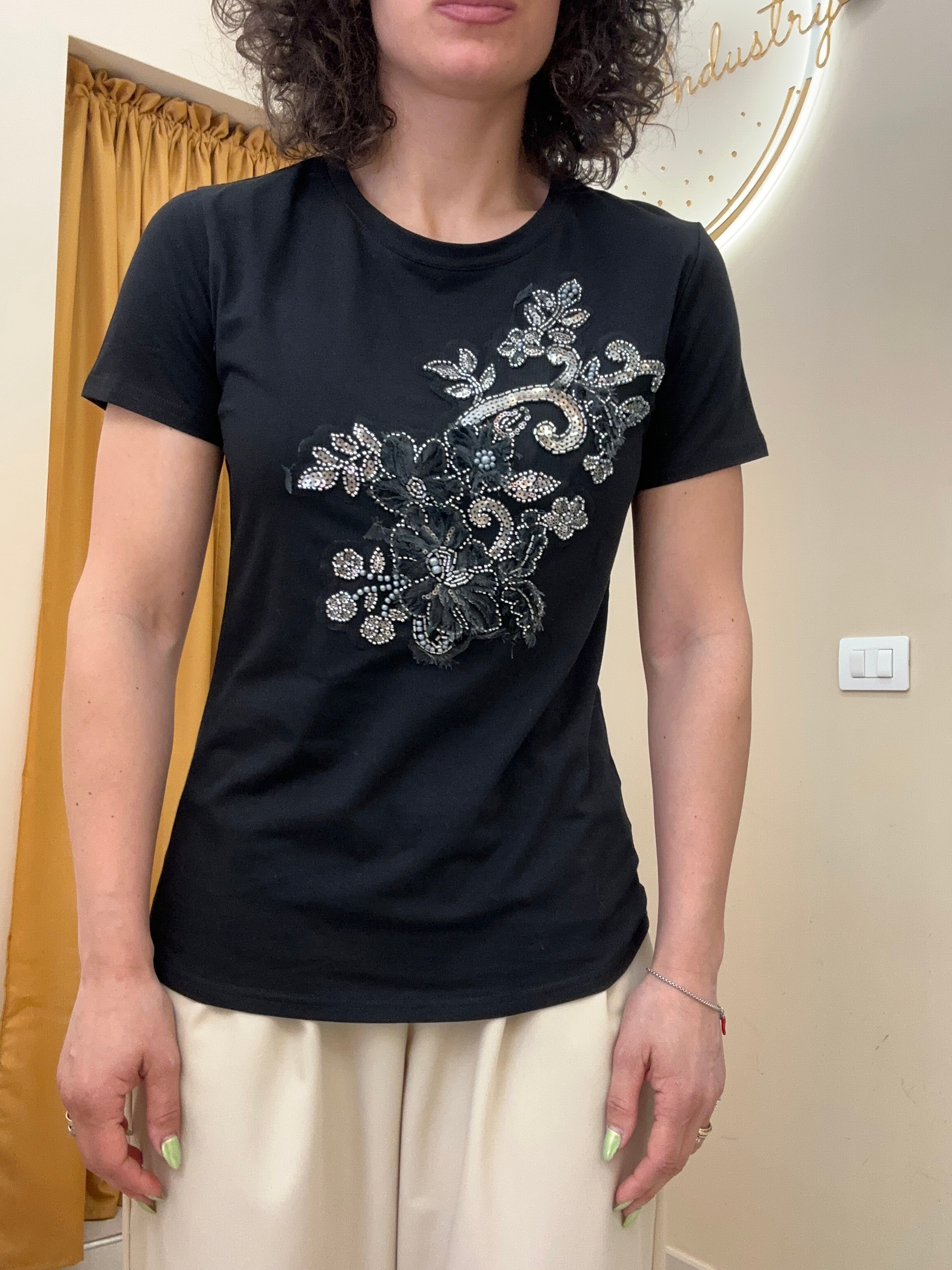 T-shirt applicazione centrale
