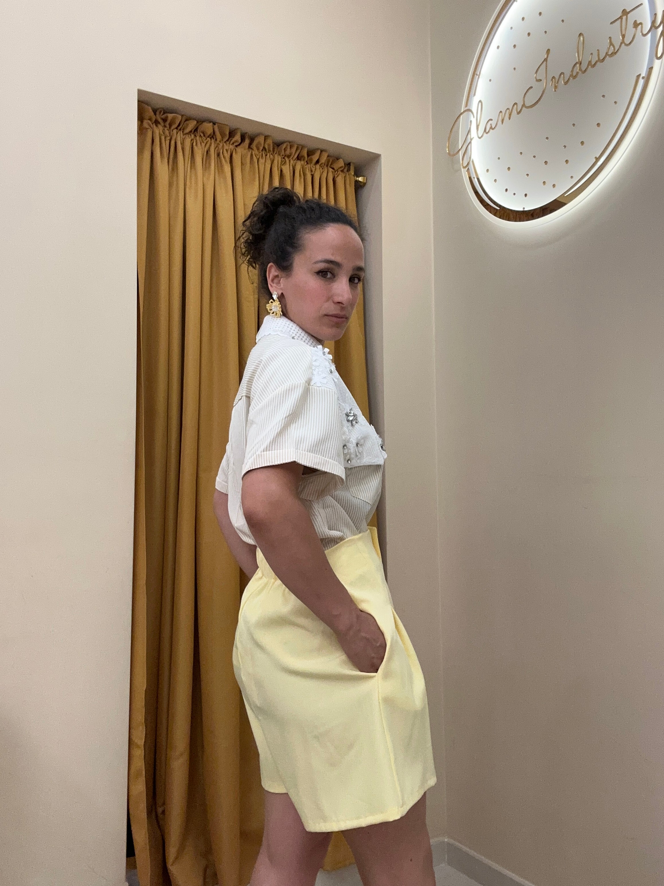 Camicia merletto e applicazioni