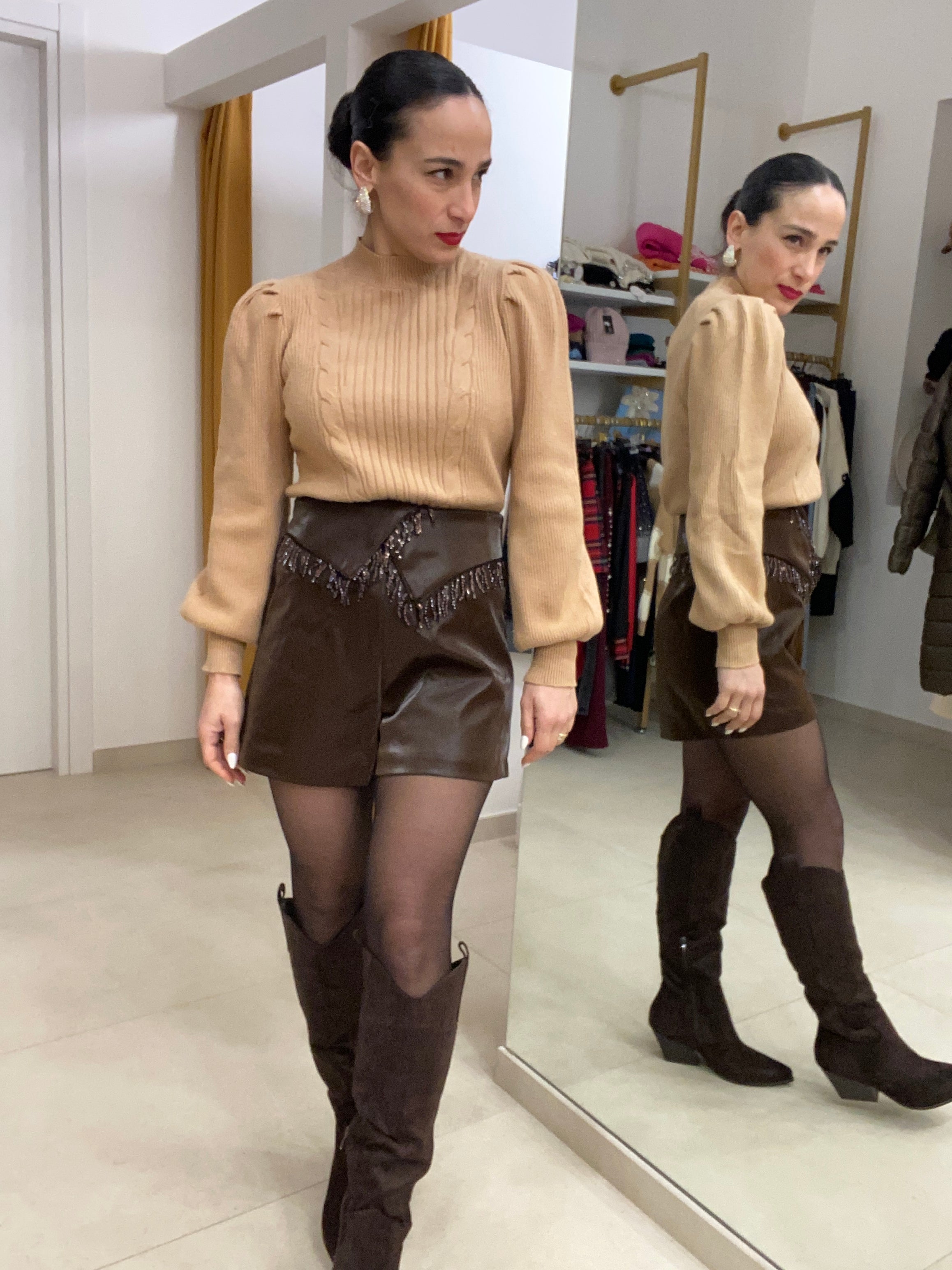 Short MARRONE frange ecopelle lucido