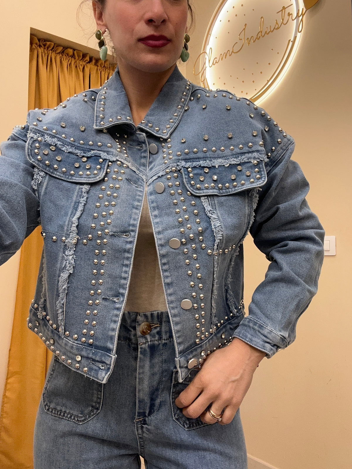 Giacca in jeans borchie