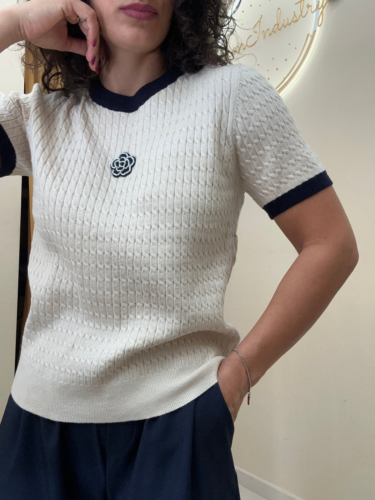 Maglia traccia e fiore