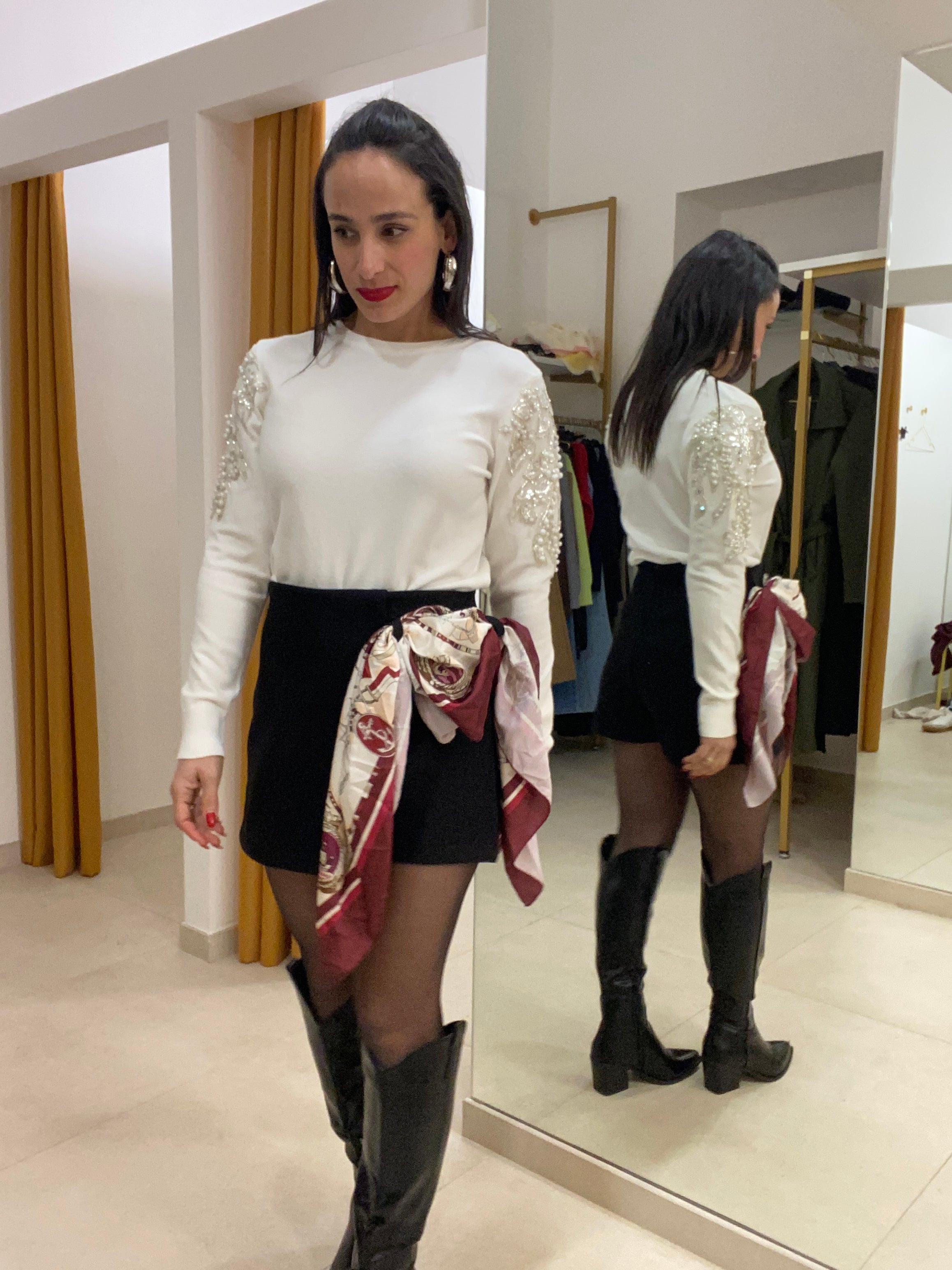 Pull con applicazioni delicato