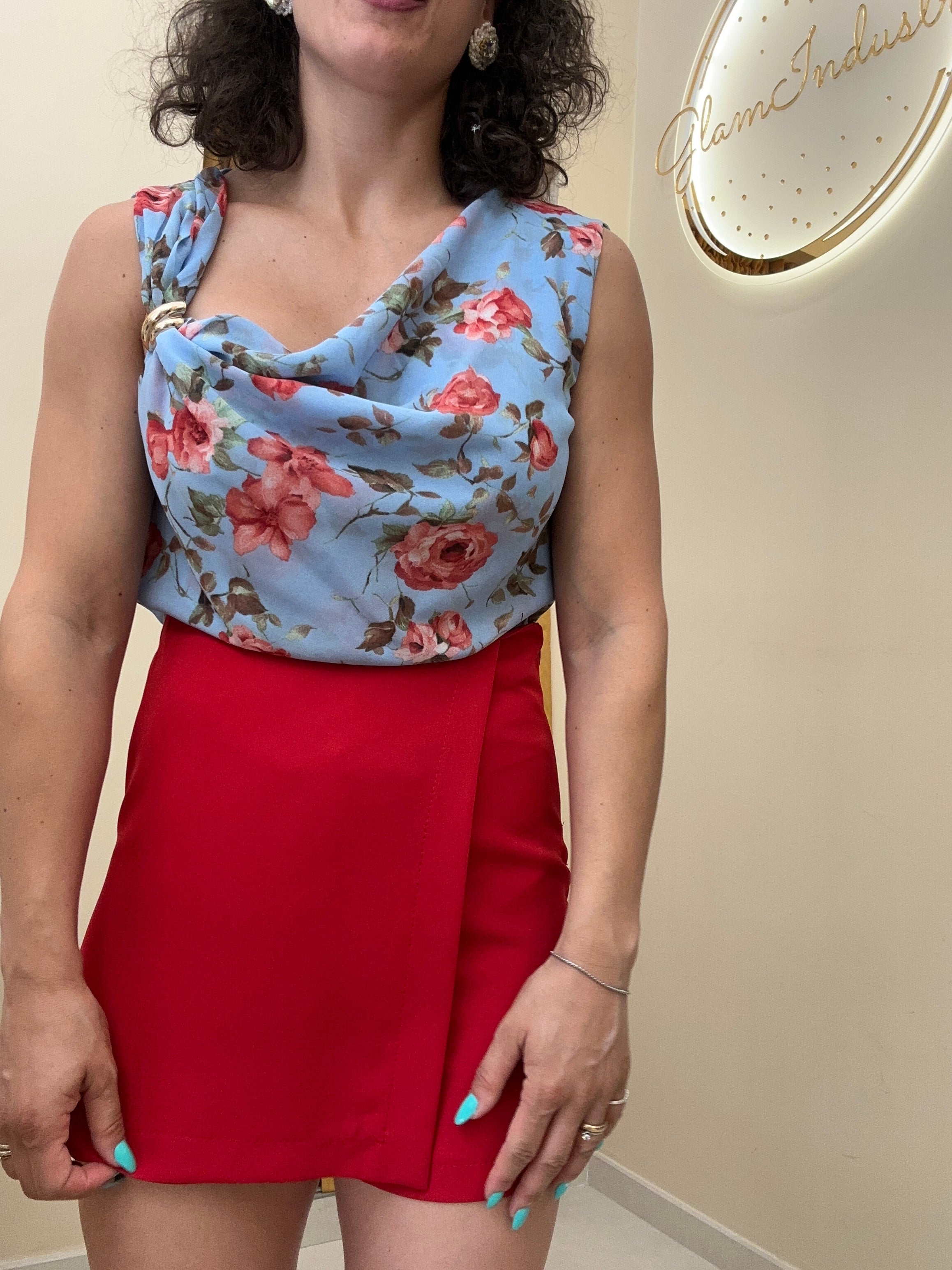 Short red