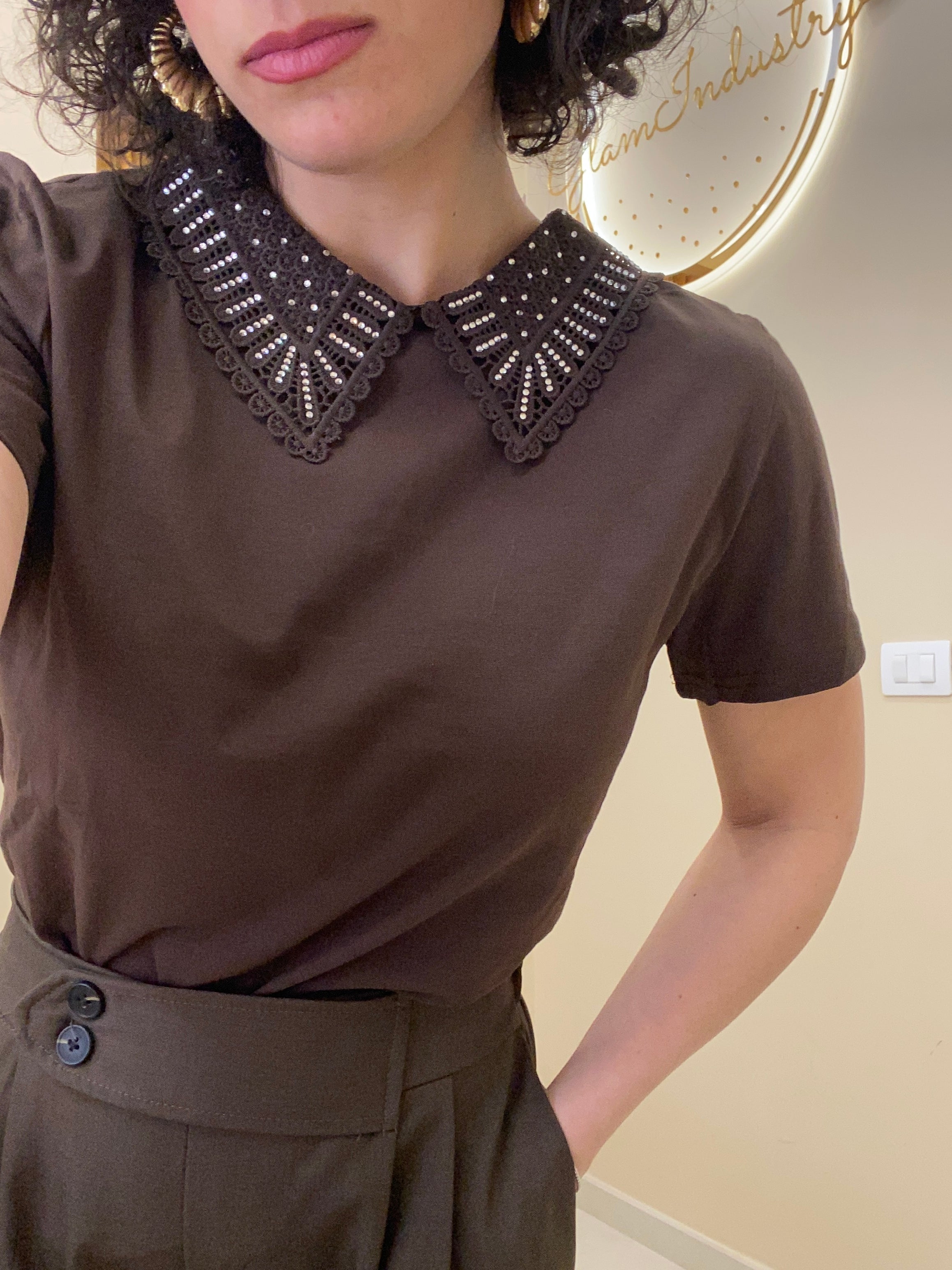 Maglia colletto macrame brillantini