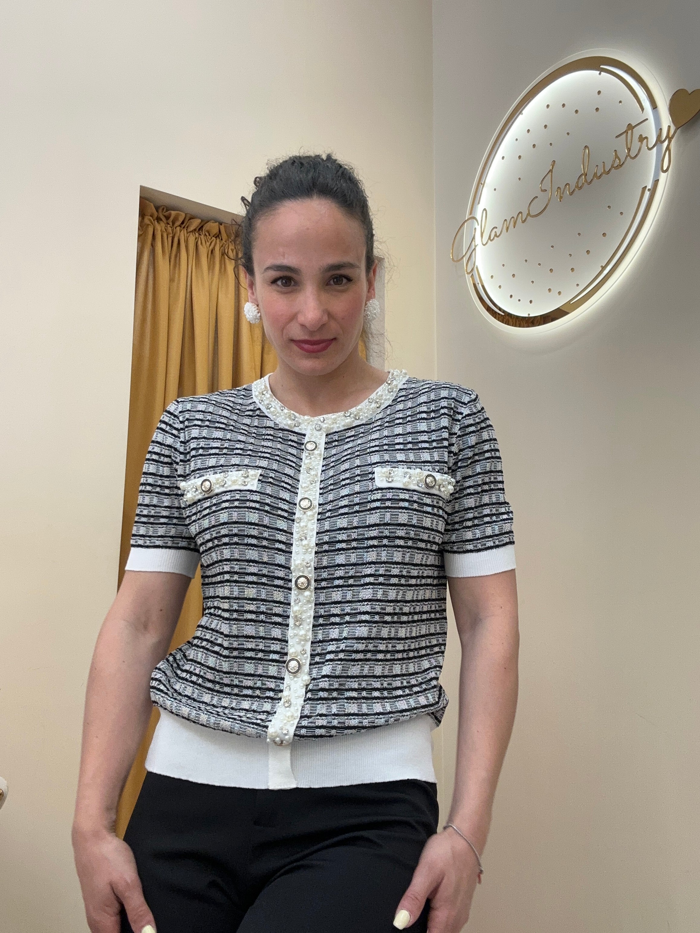 Maglia NERA bonbon filo leggera con applicazioni