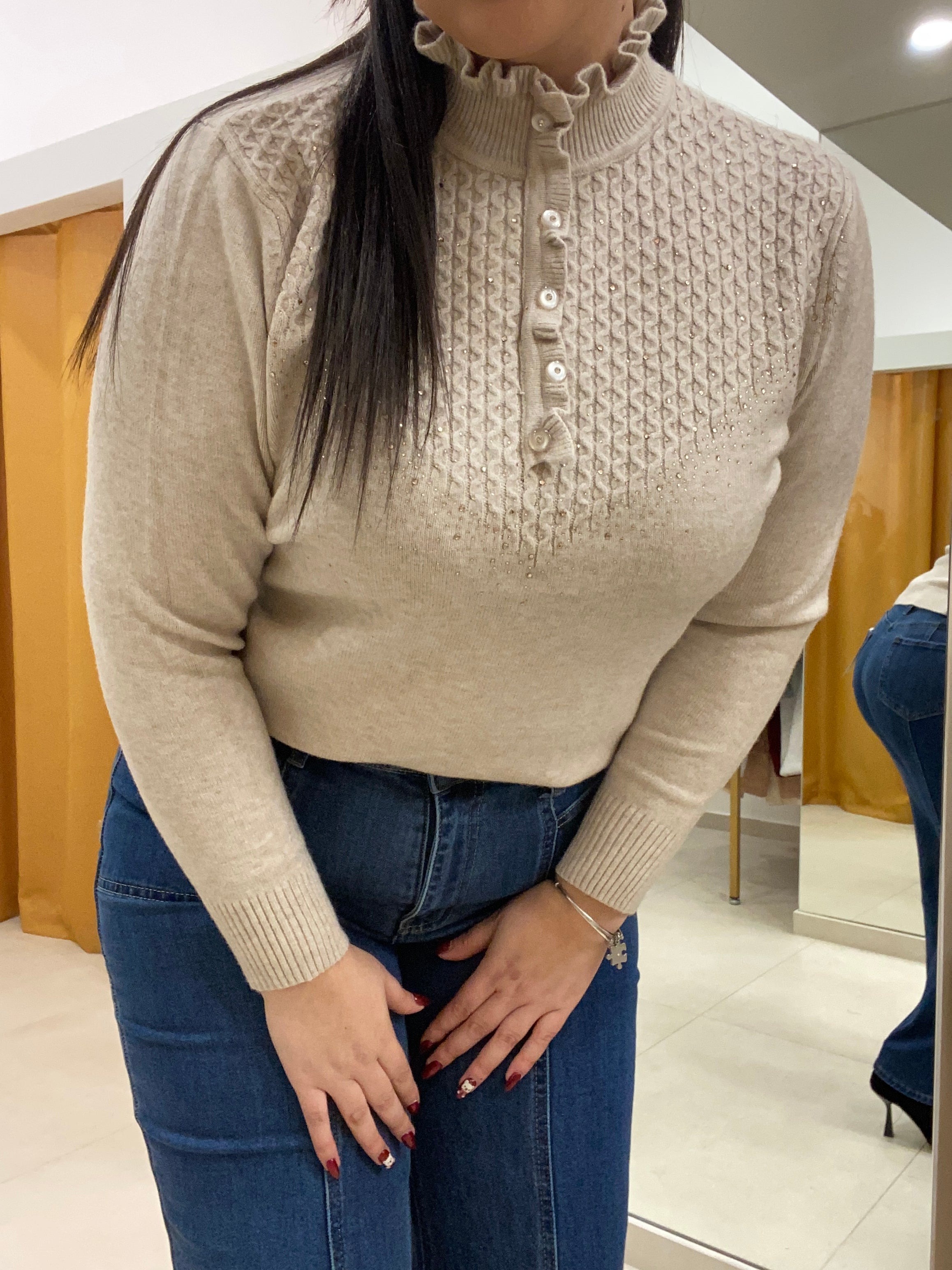 Maglione collo alto particolare