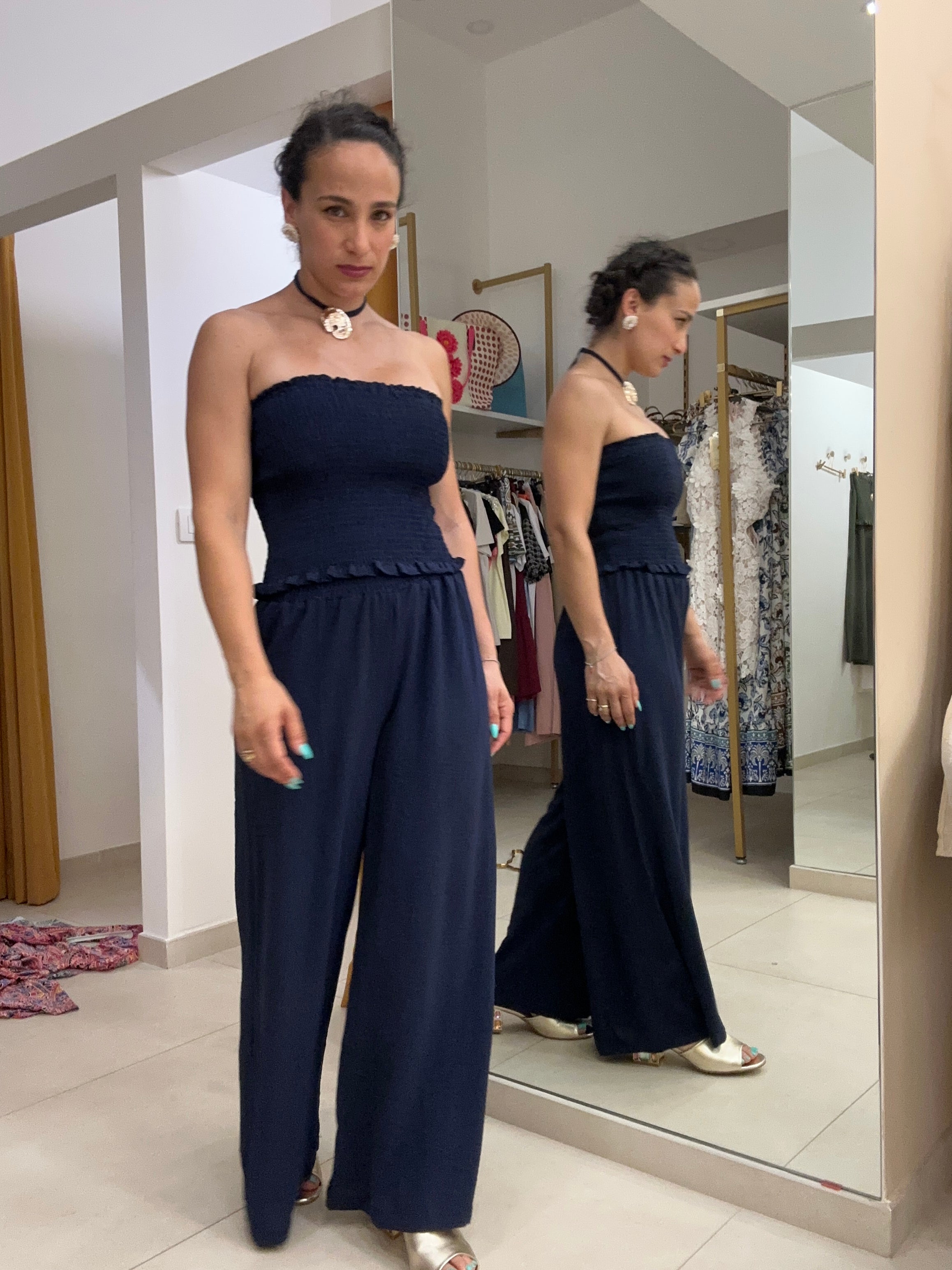 Coordinato top elastico e collana