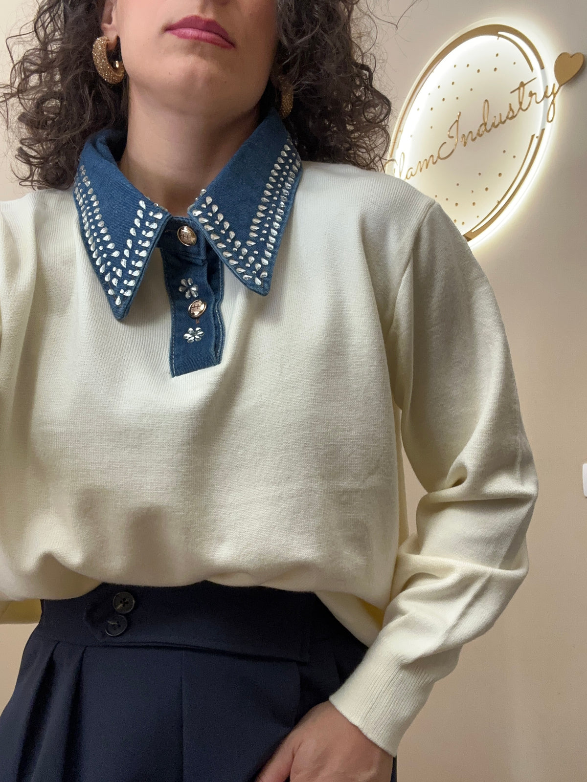 Pull con colletto in denim