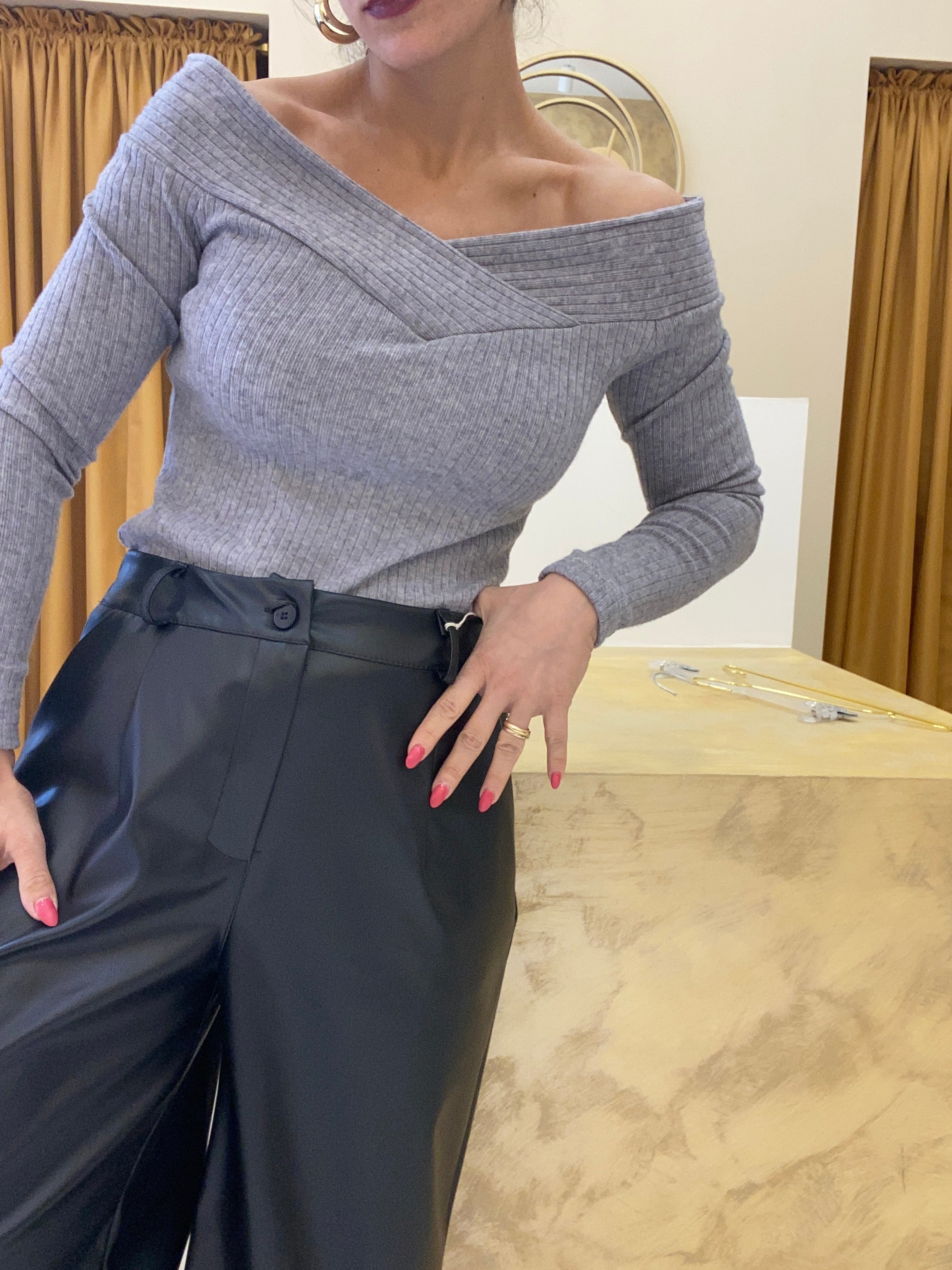 Maglia scollatura barca