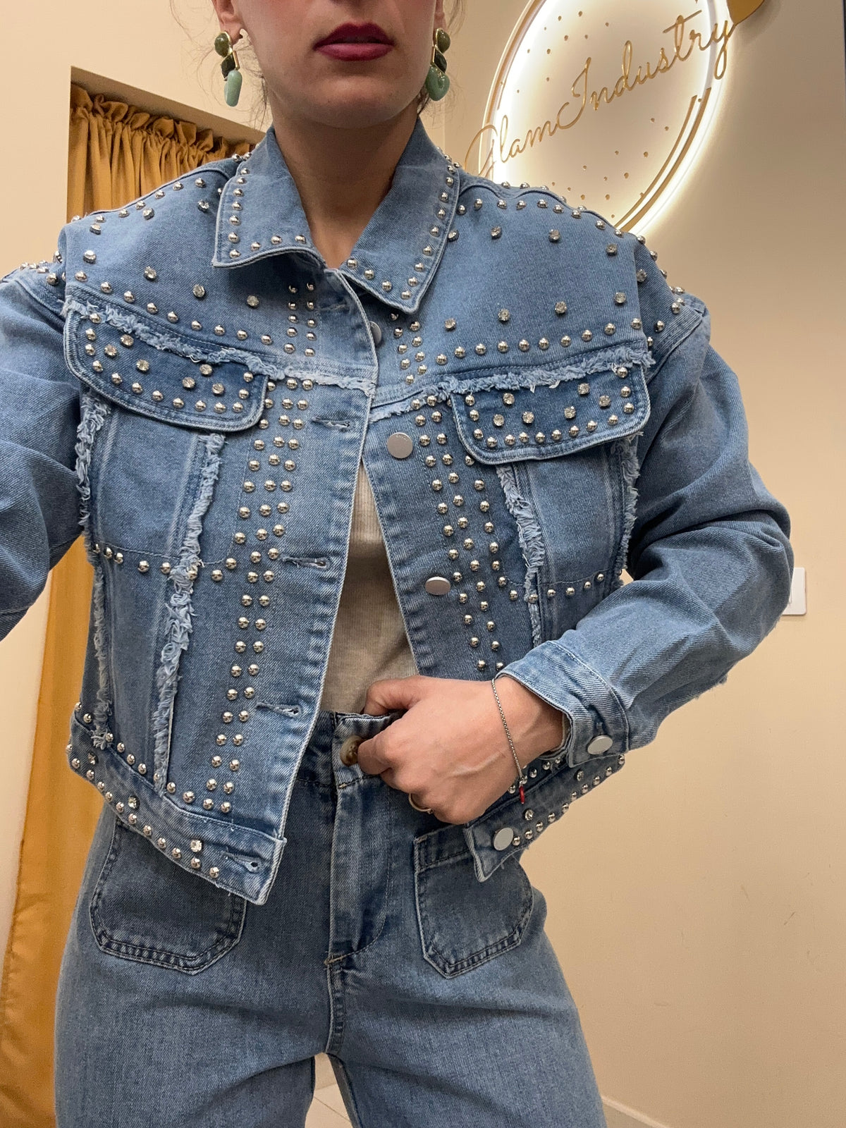 Giacca in jeans borchie