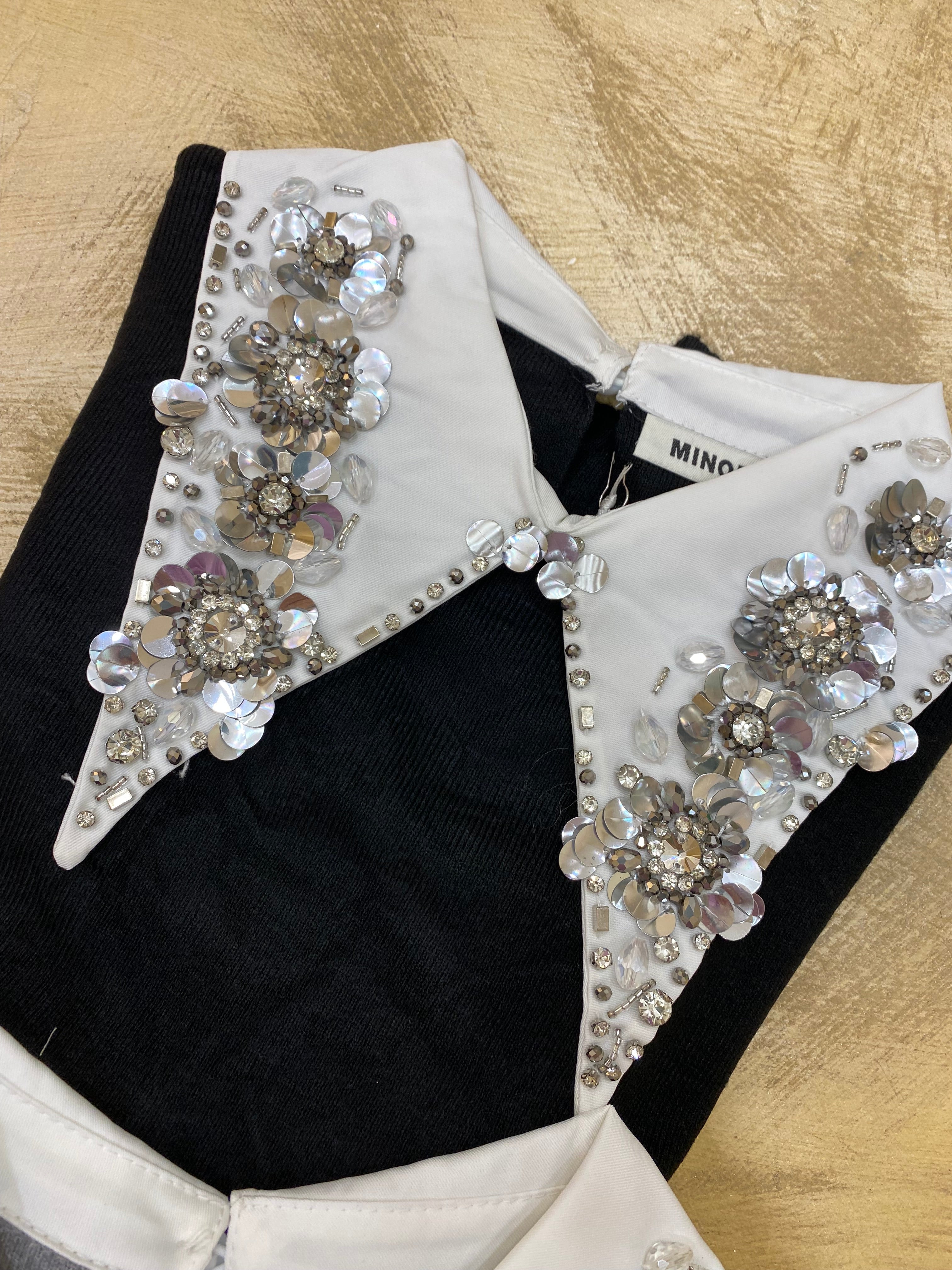 Maglia colletto fiori