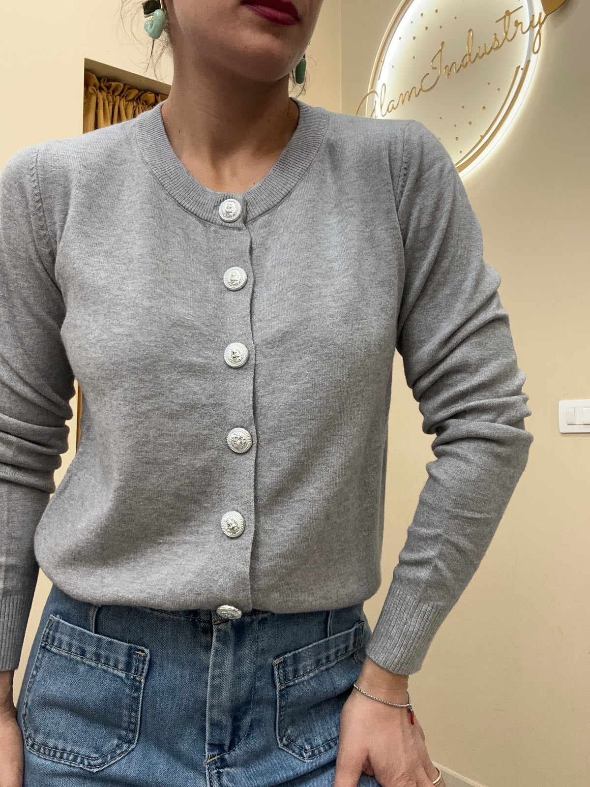 Cardigan sobrio