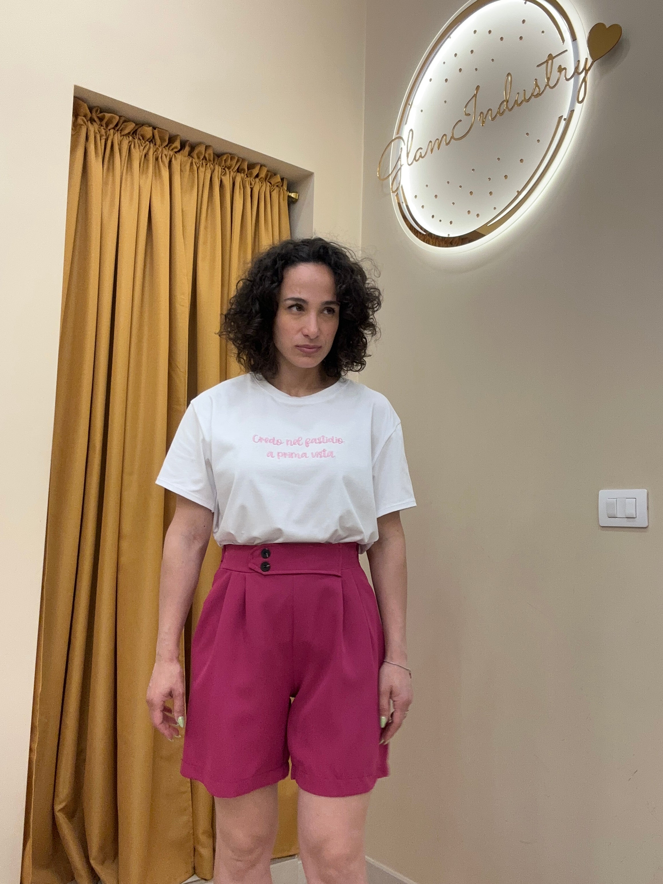 T-Shirt “credo nel fastidio a prima vista “ rosa