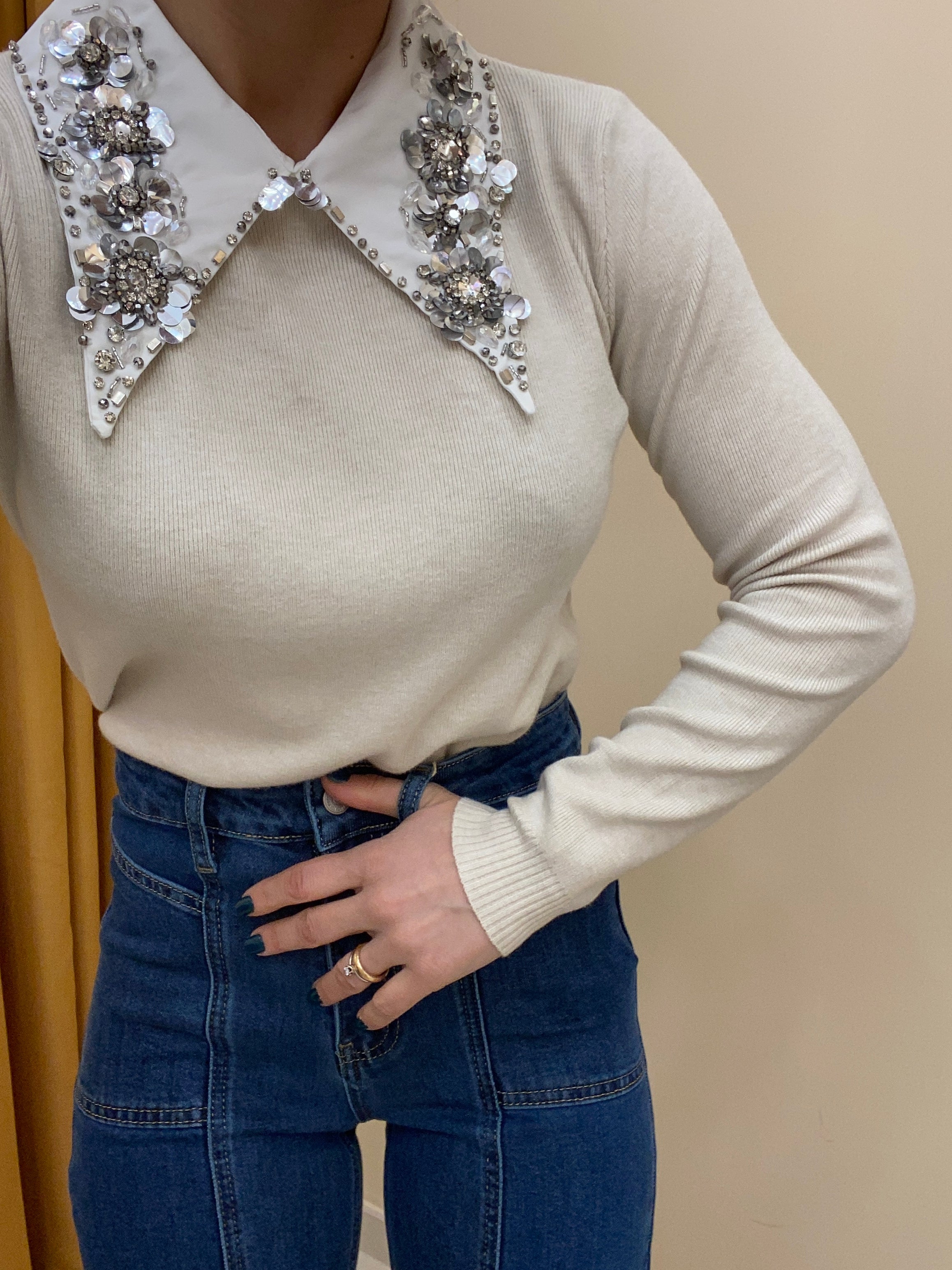 Maglia colletto fiori