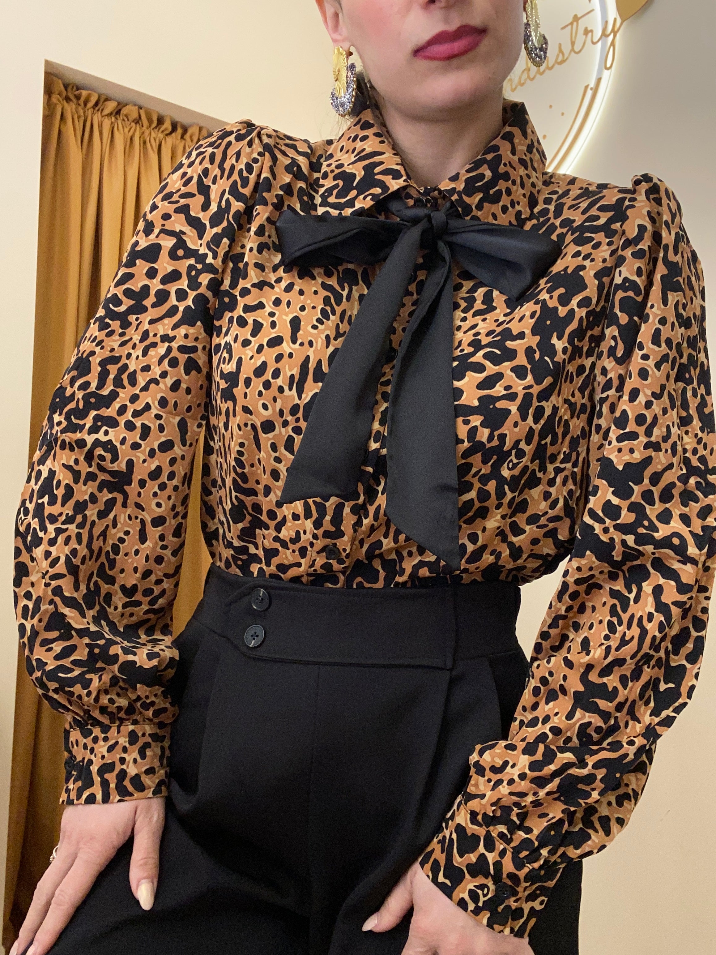 Camicia Leopard con cravattino