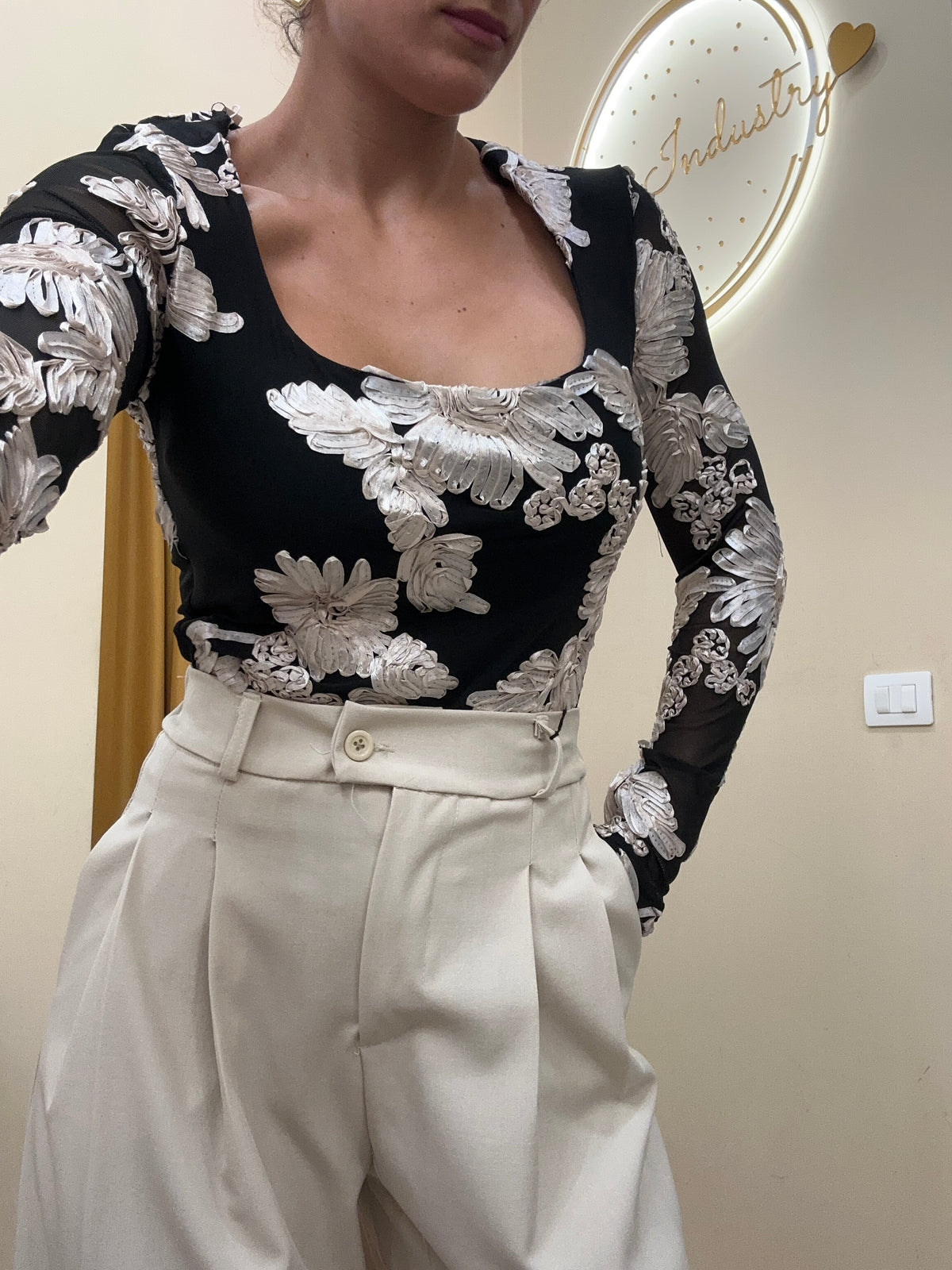 Body fiori effetto raso