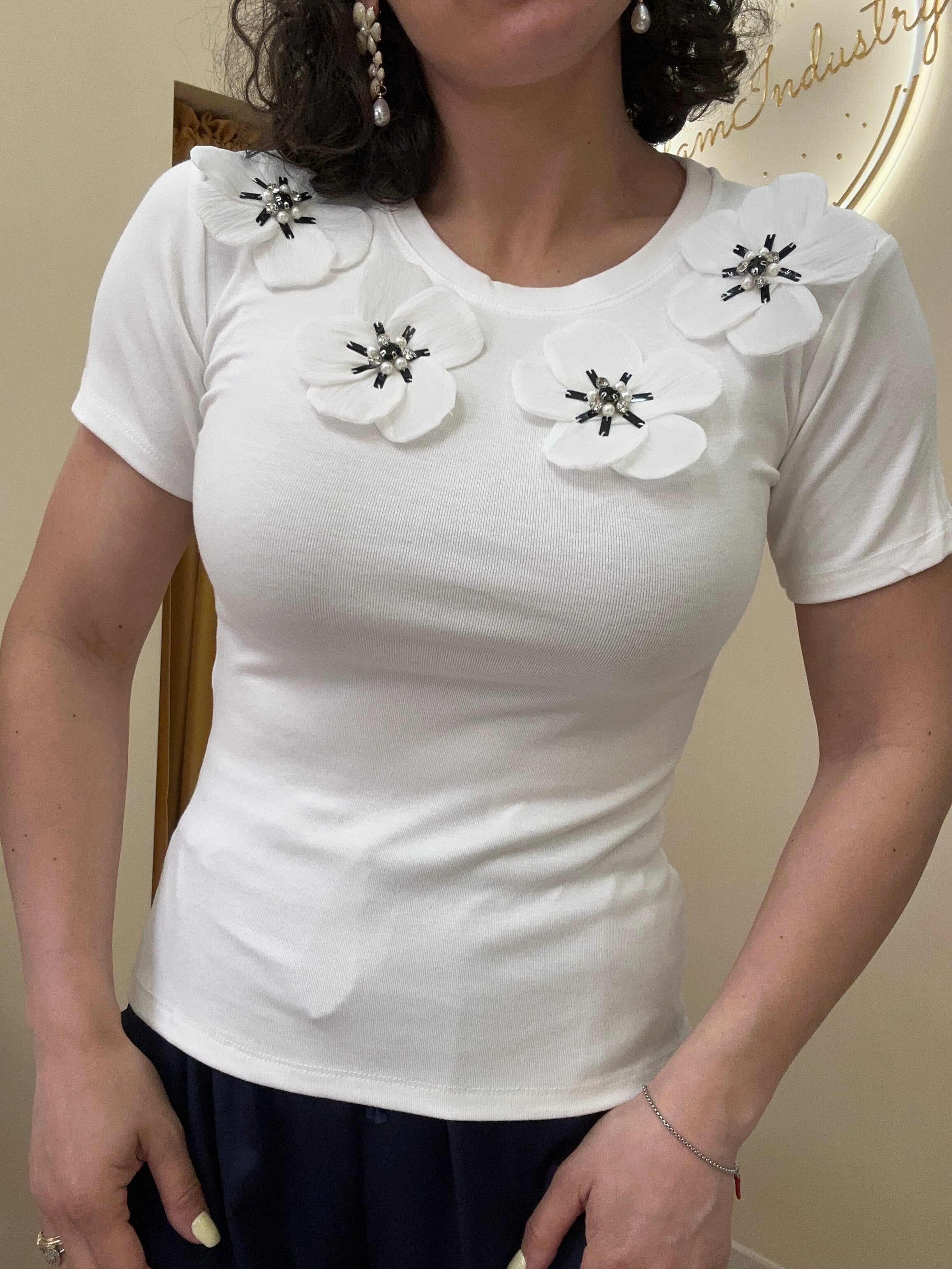 T-shirt quattro fiori