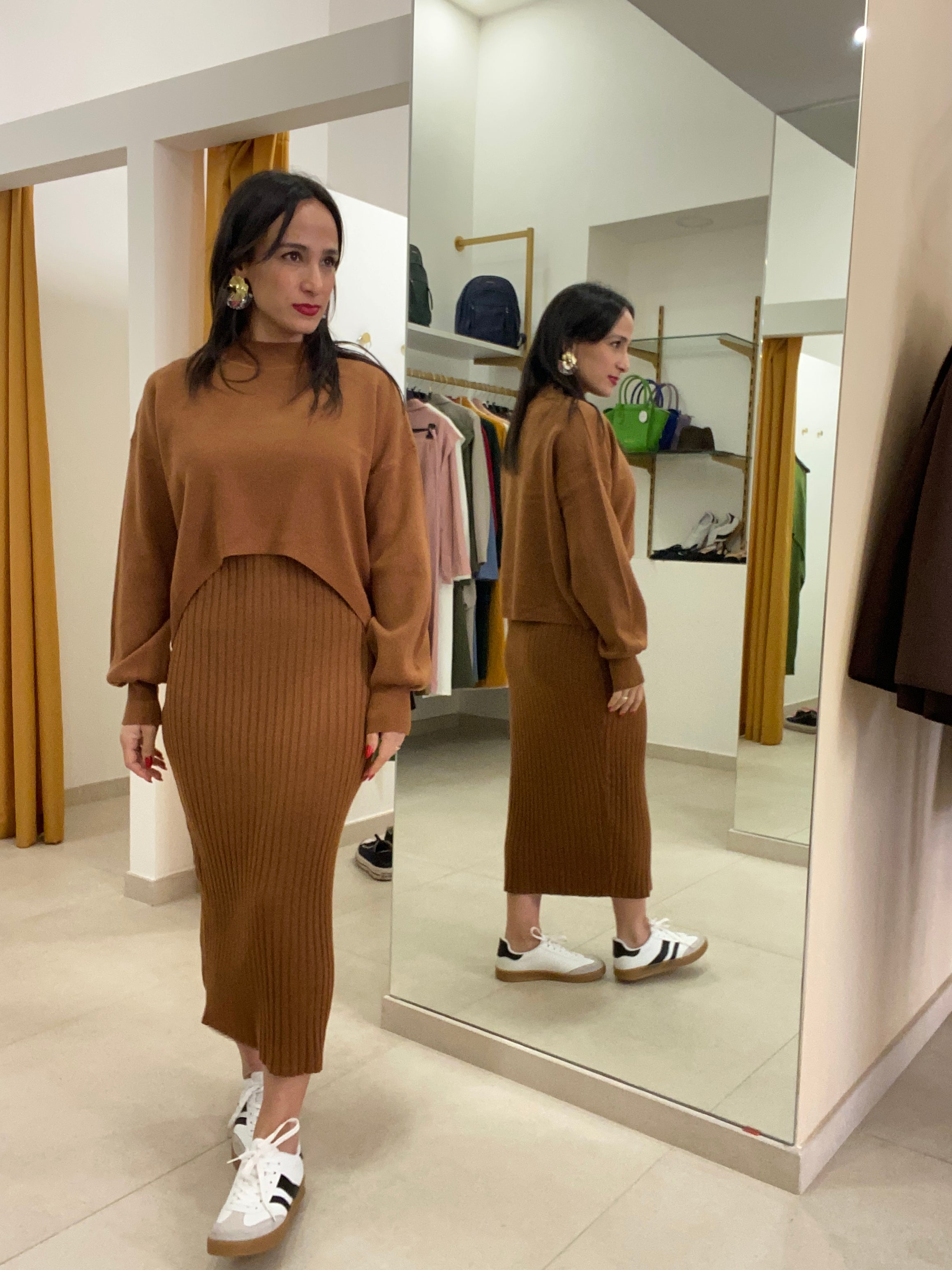 Abito e maglione Wow