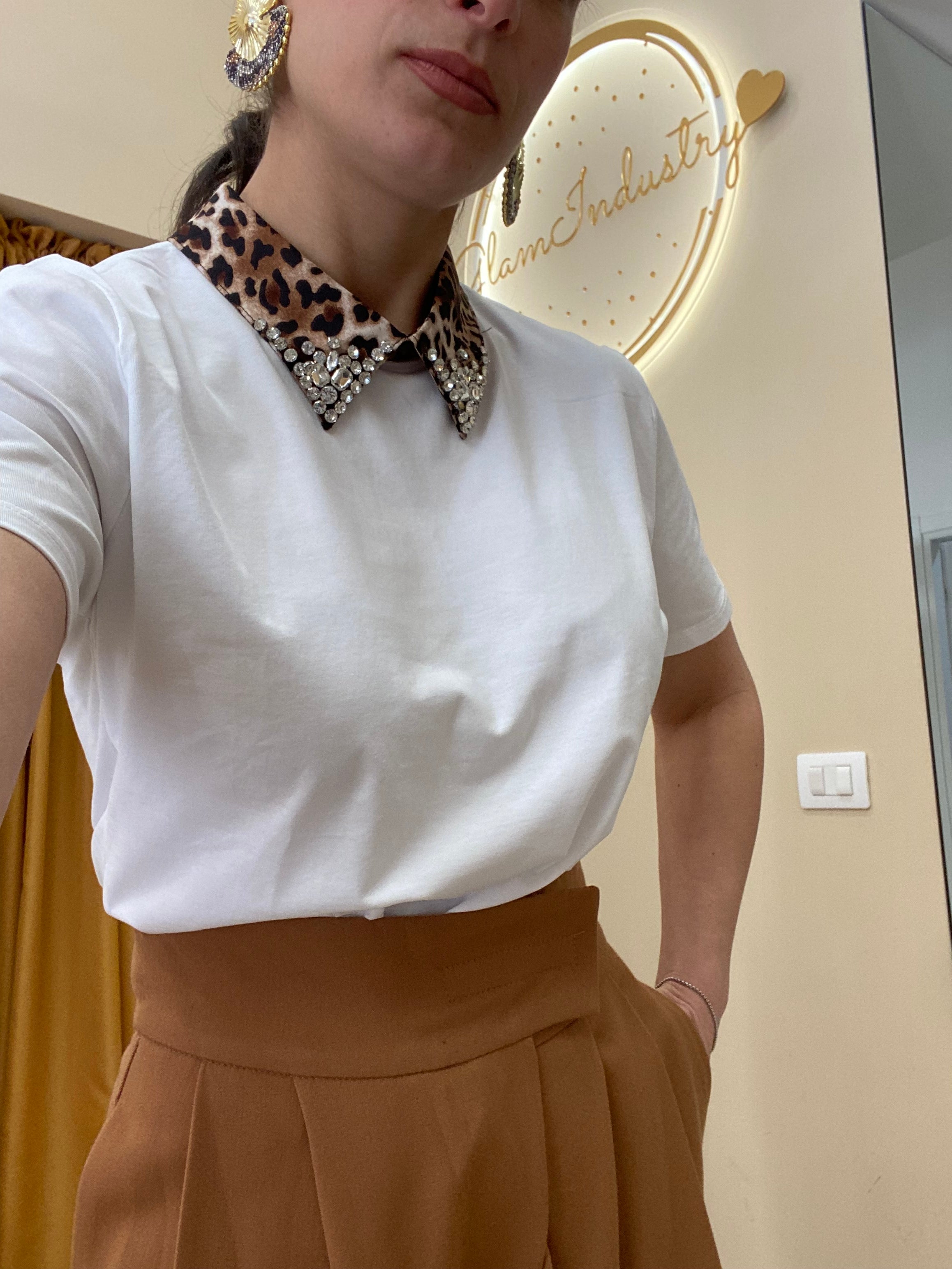 T-shirt colletto leo