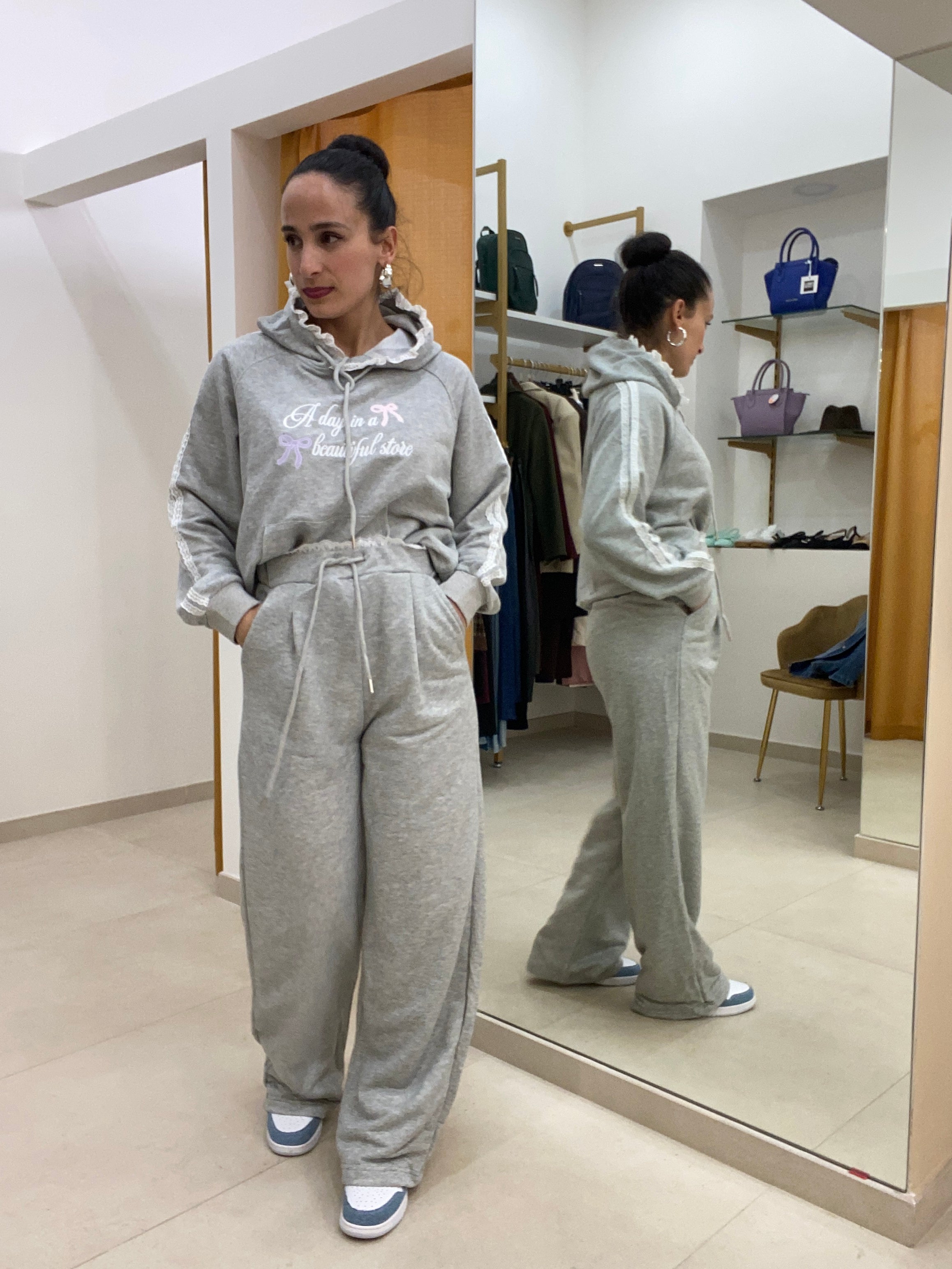 Tuta cappuccio merletto