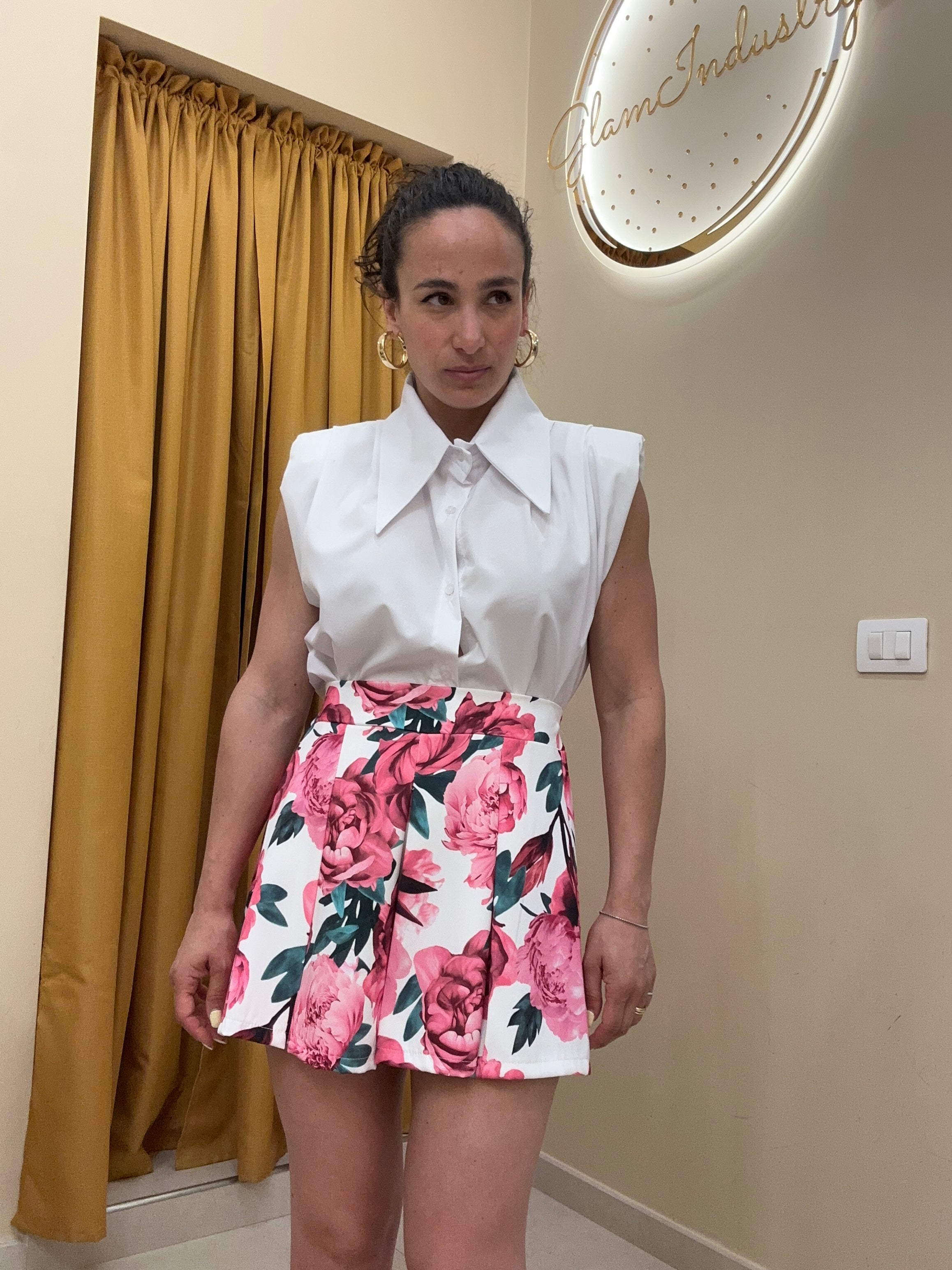 Camicia bianca appuntita