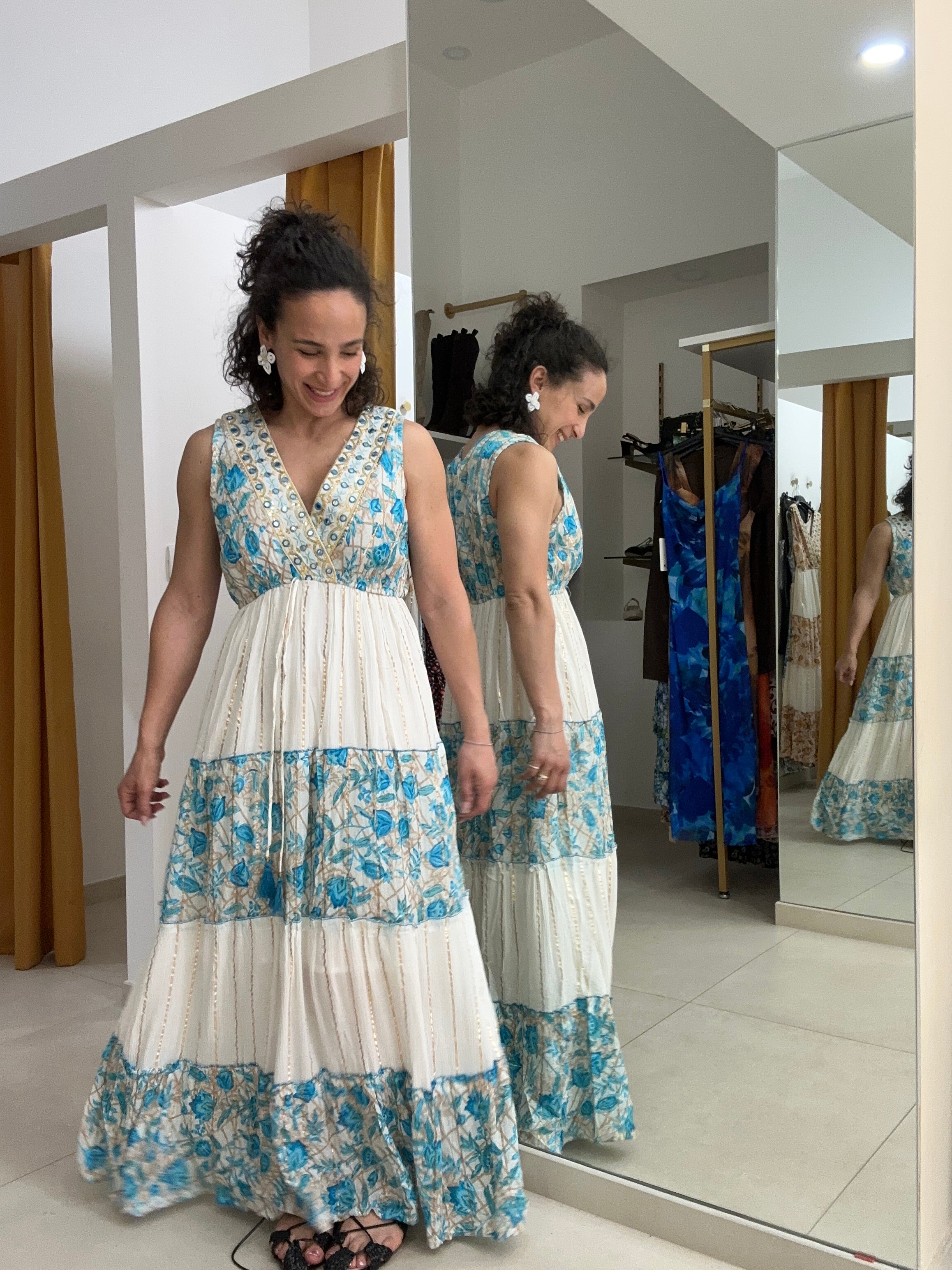 Abito India scollatura classica