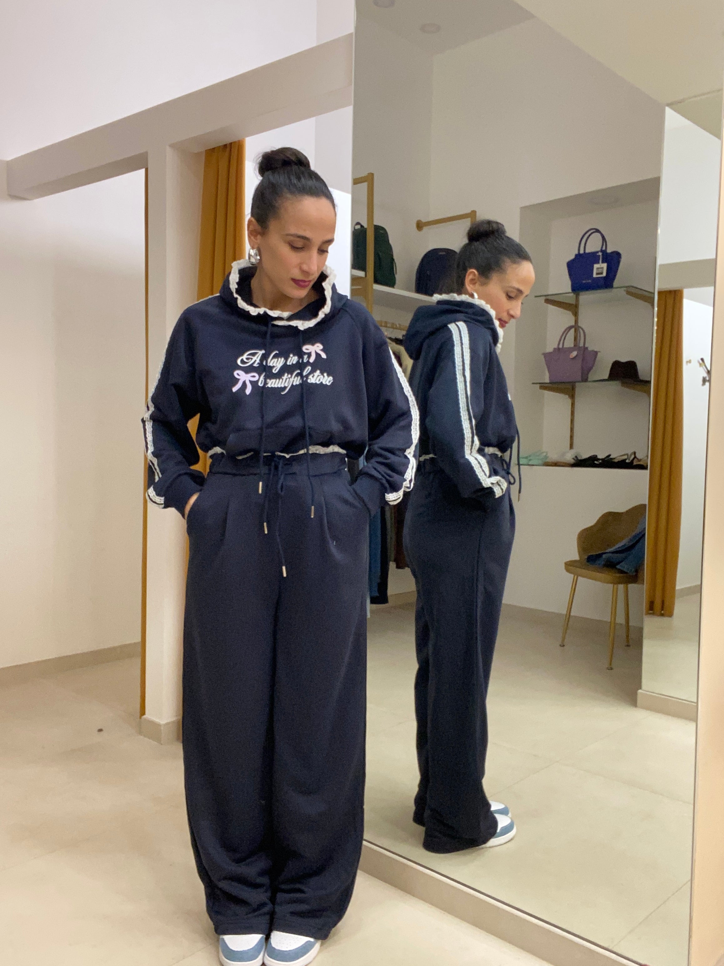 Tuta cappuccio merletto