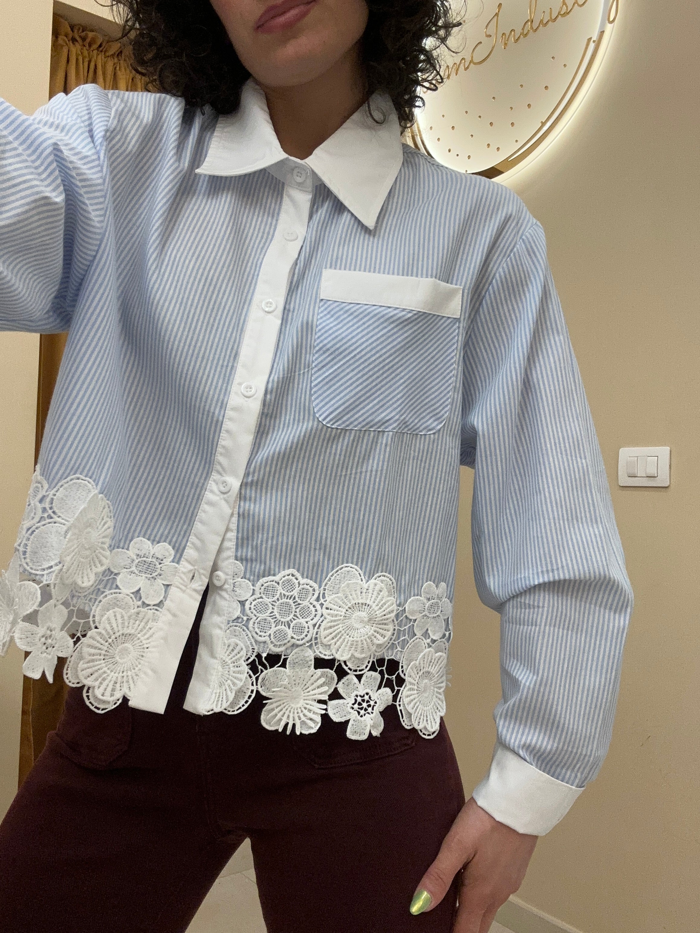 Camicia crop fiori 3D
