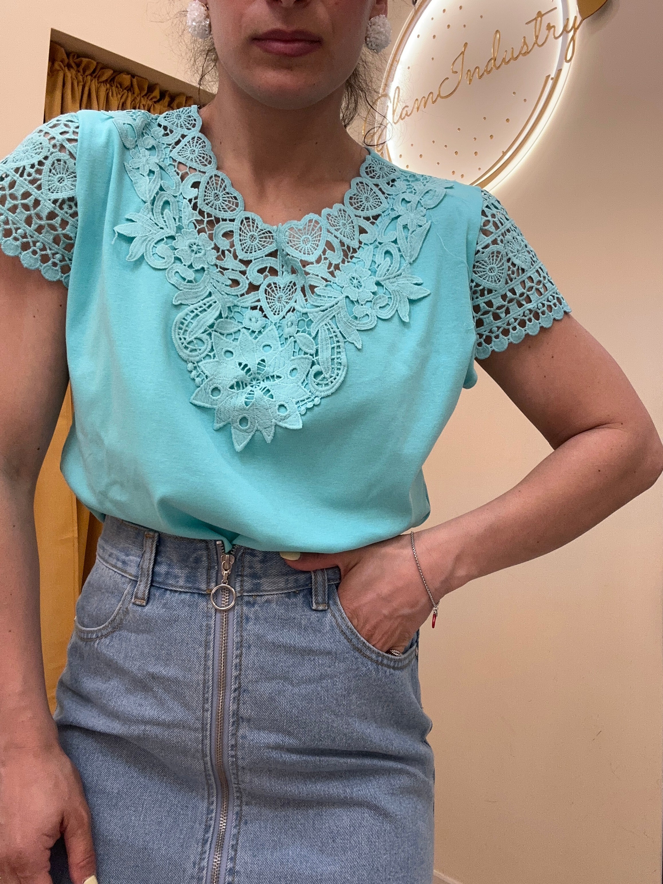 T-shirt fiori macrame