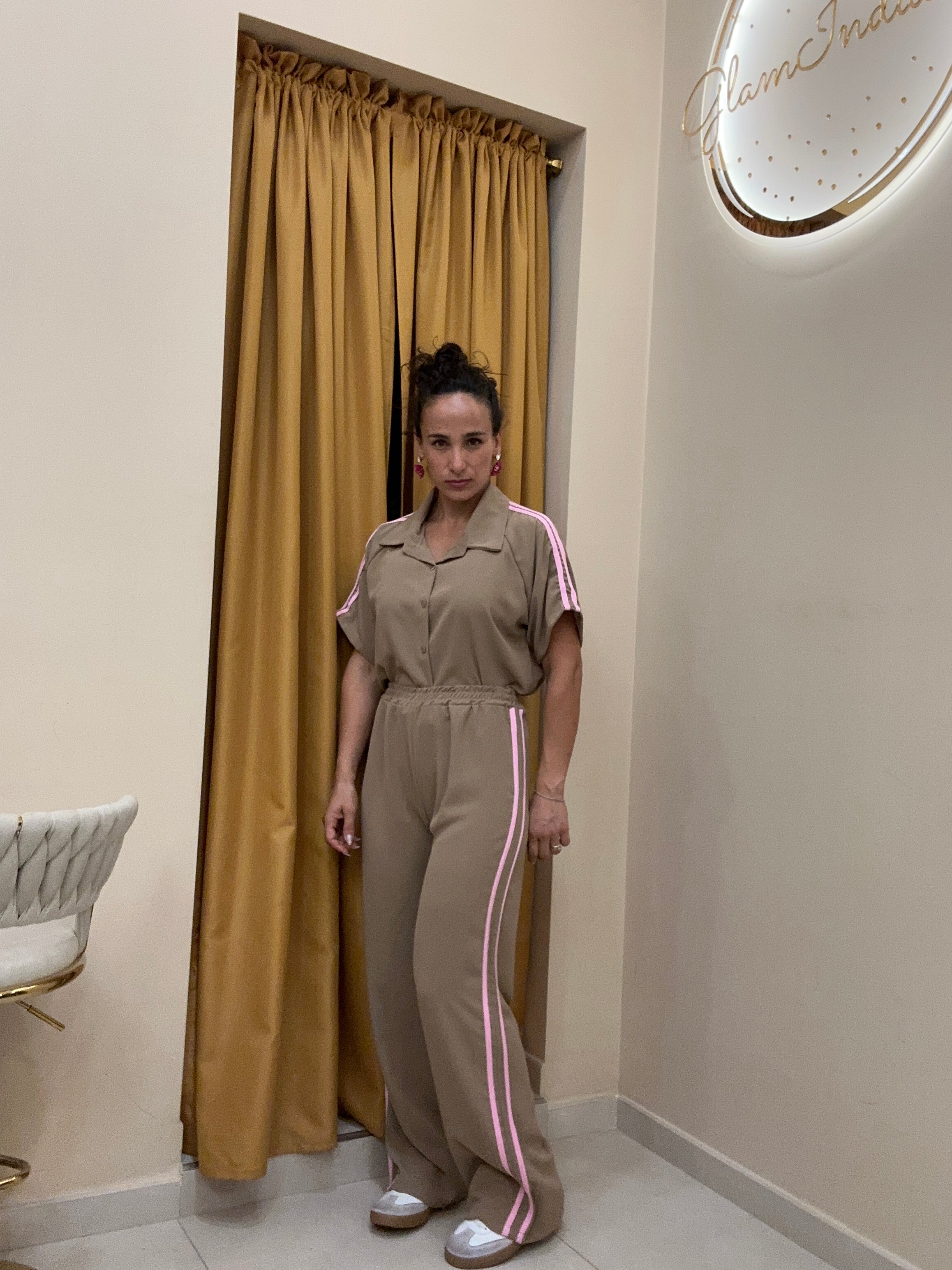 Tuta riga laterale beige/rosa