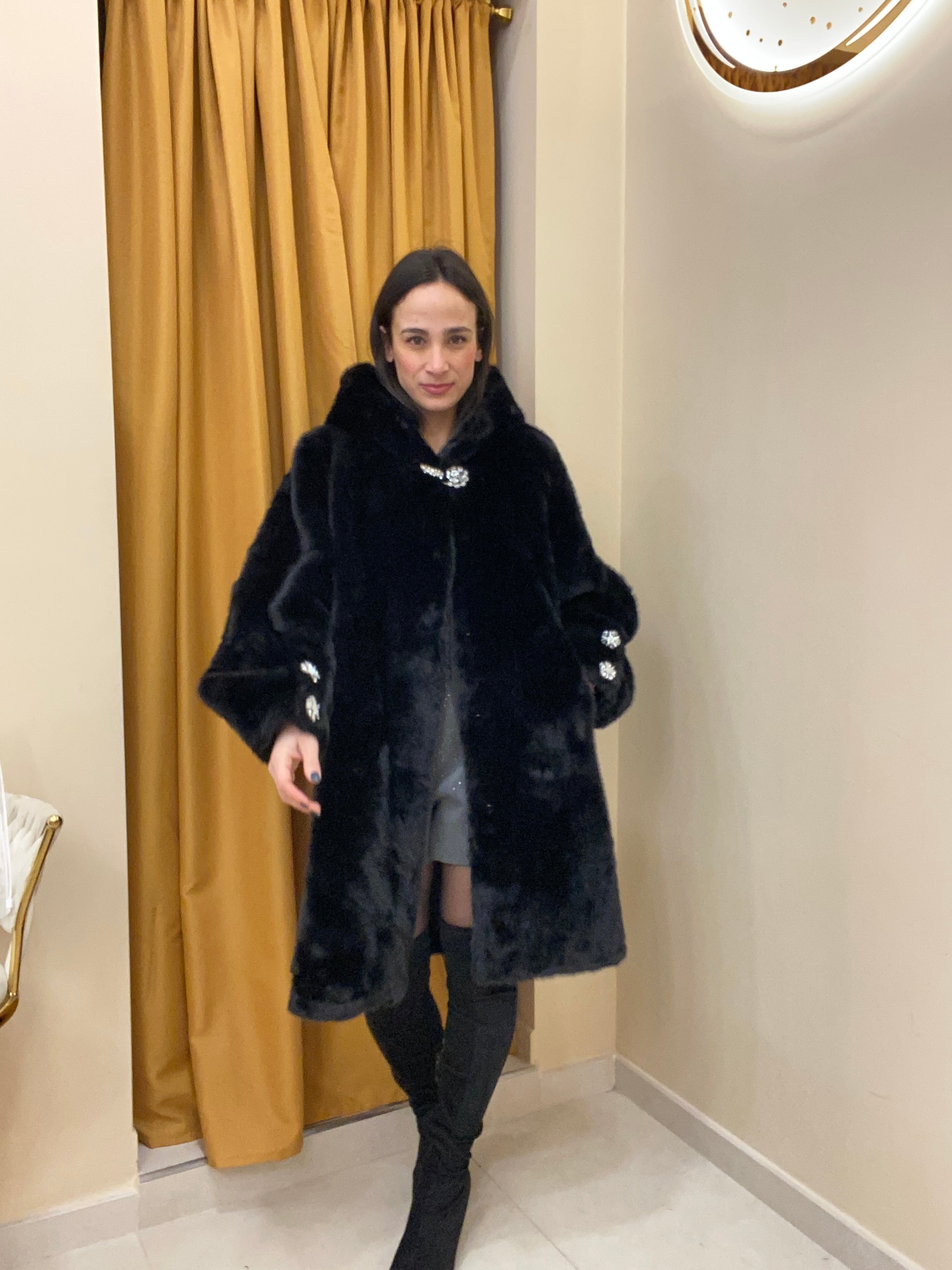 Pelliccia lunga nera