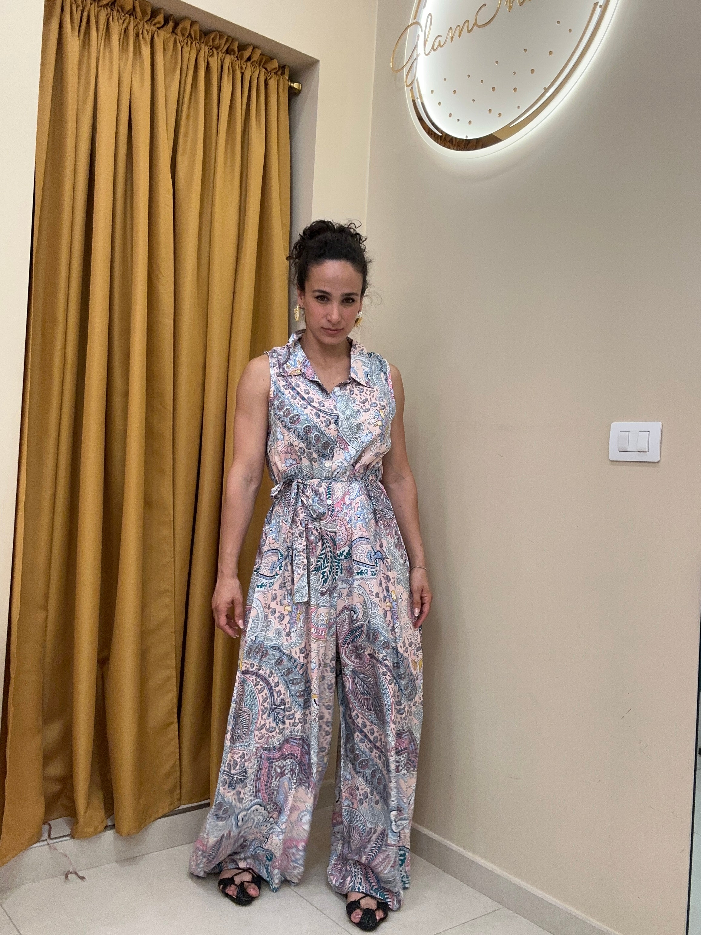 Tuta India camicia rosa