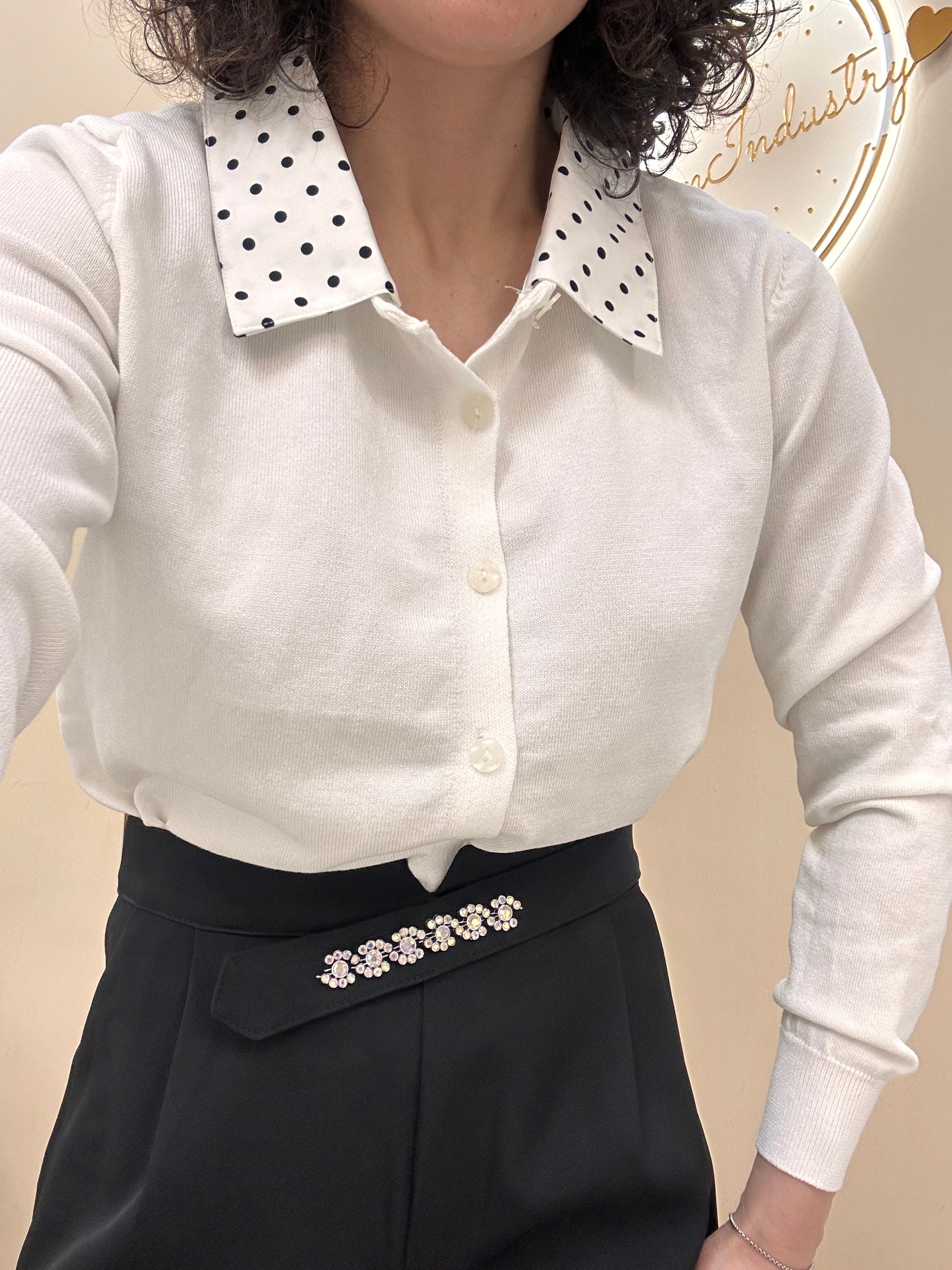 Cardigan con colletto pois