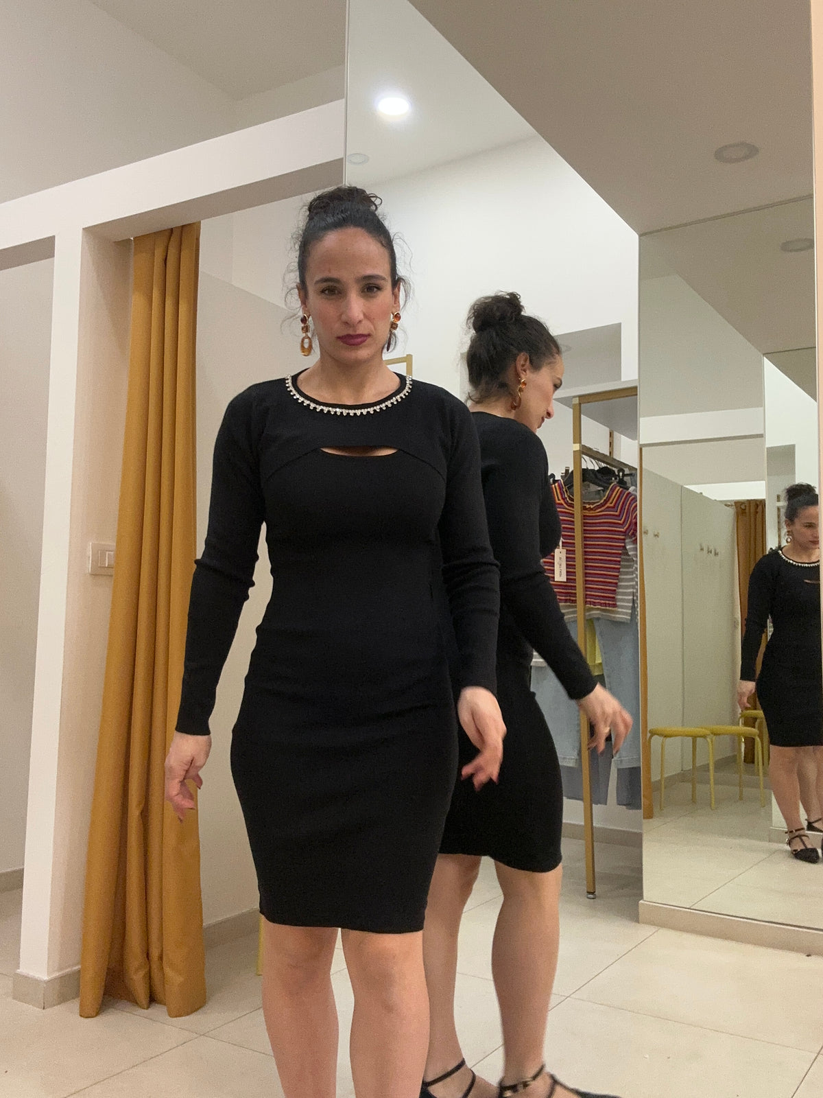 Abito in maglia collo brillanti