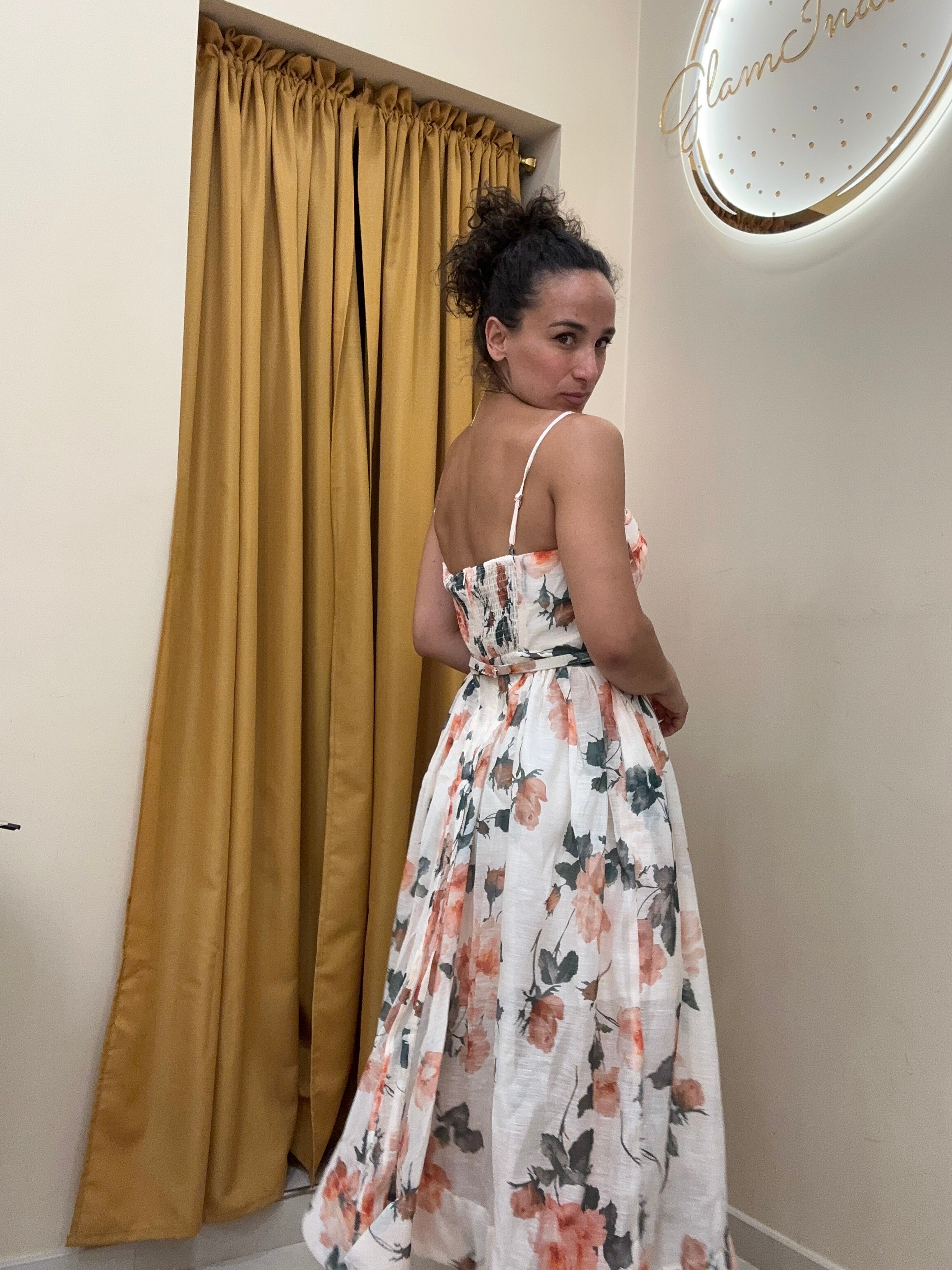 Abito meraviglioso beige