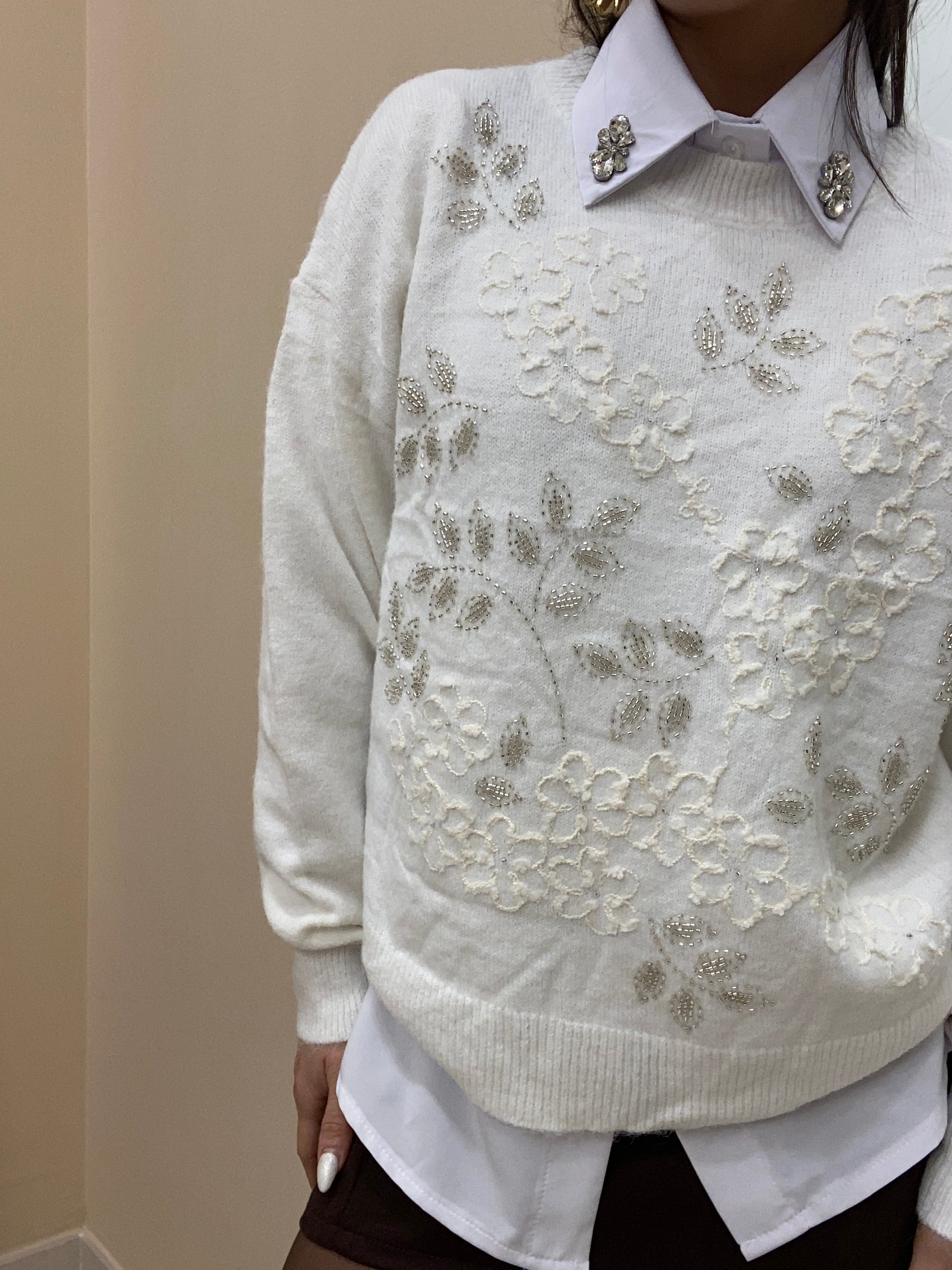 Maglione fiori e pietre