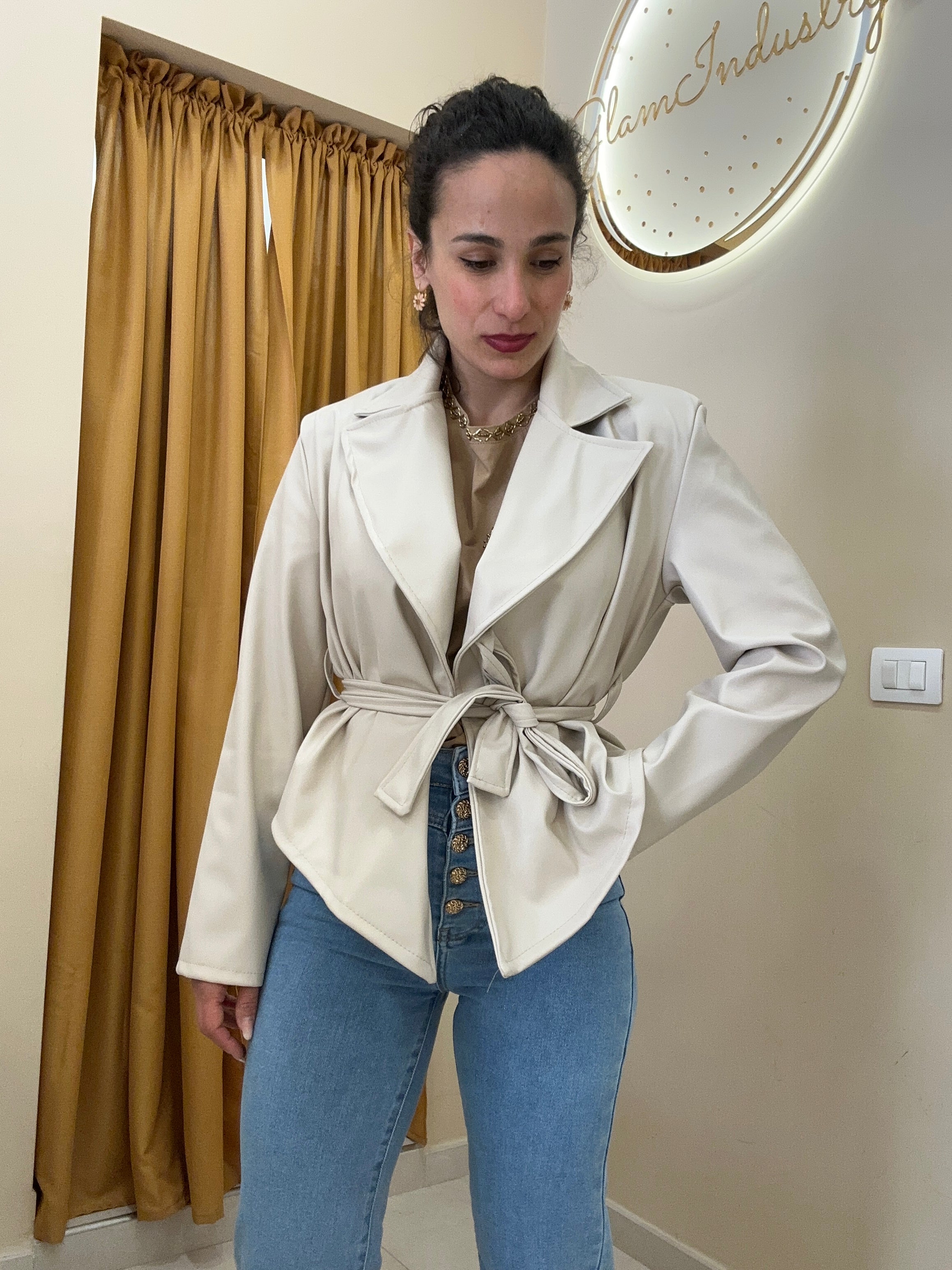 Chiodo virale cintura Beige