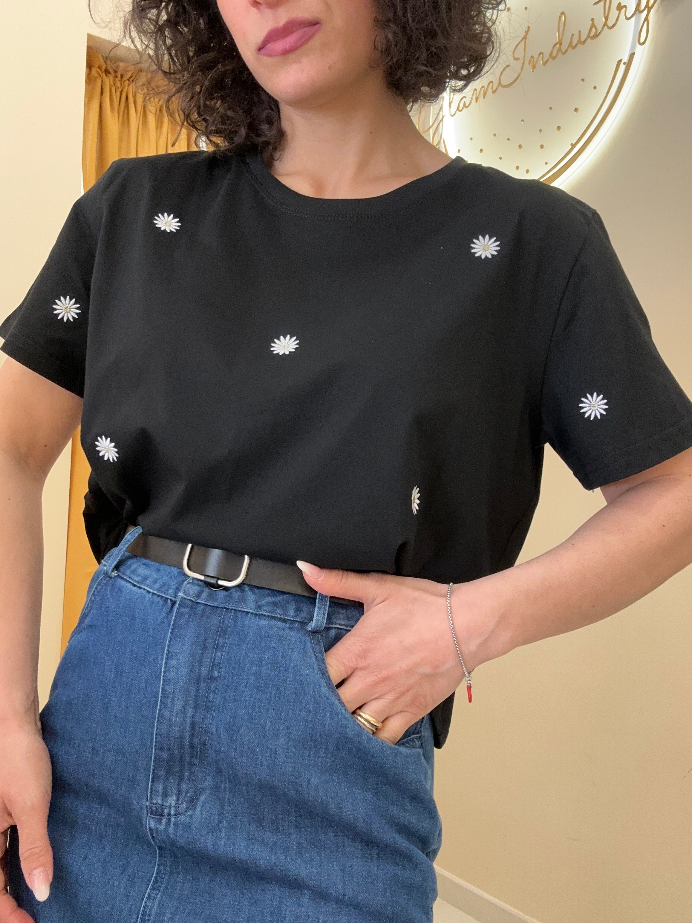 T-shirt girasoli ricamati