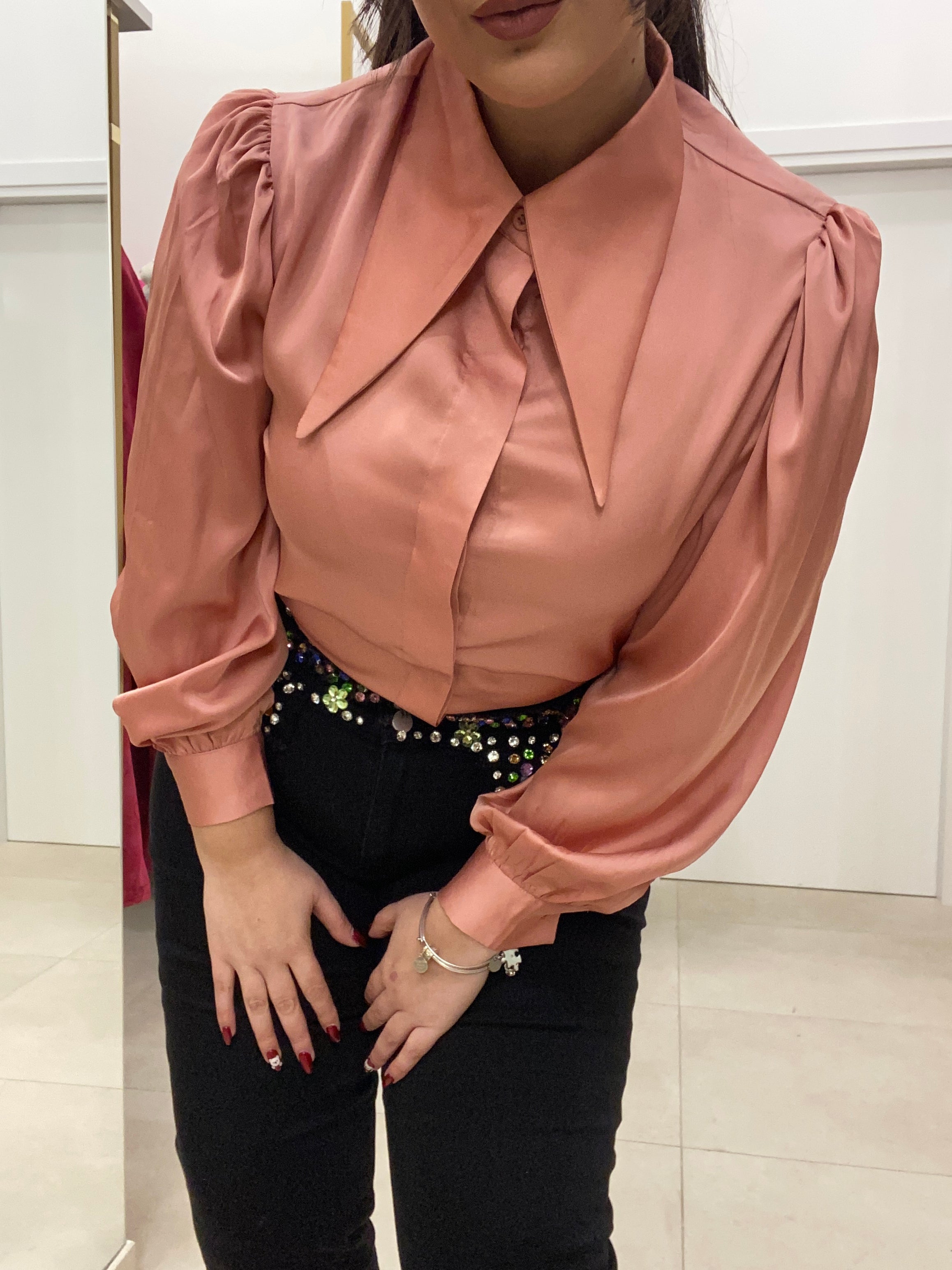 Camicia colletto lungo SOLO L