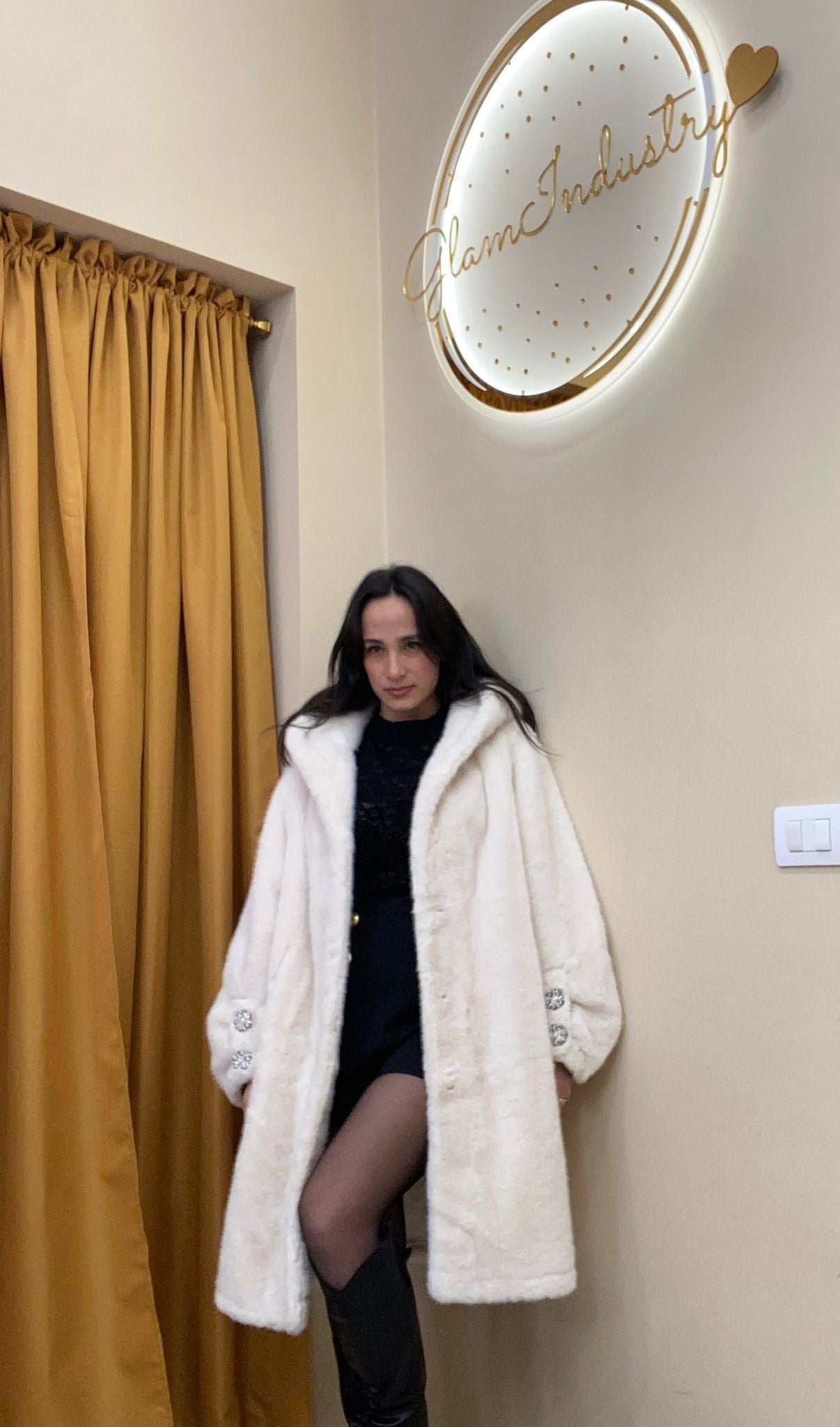 Pelliccia lunga bianca