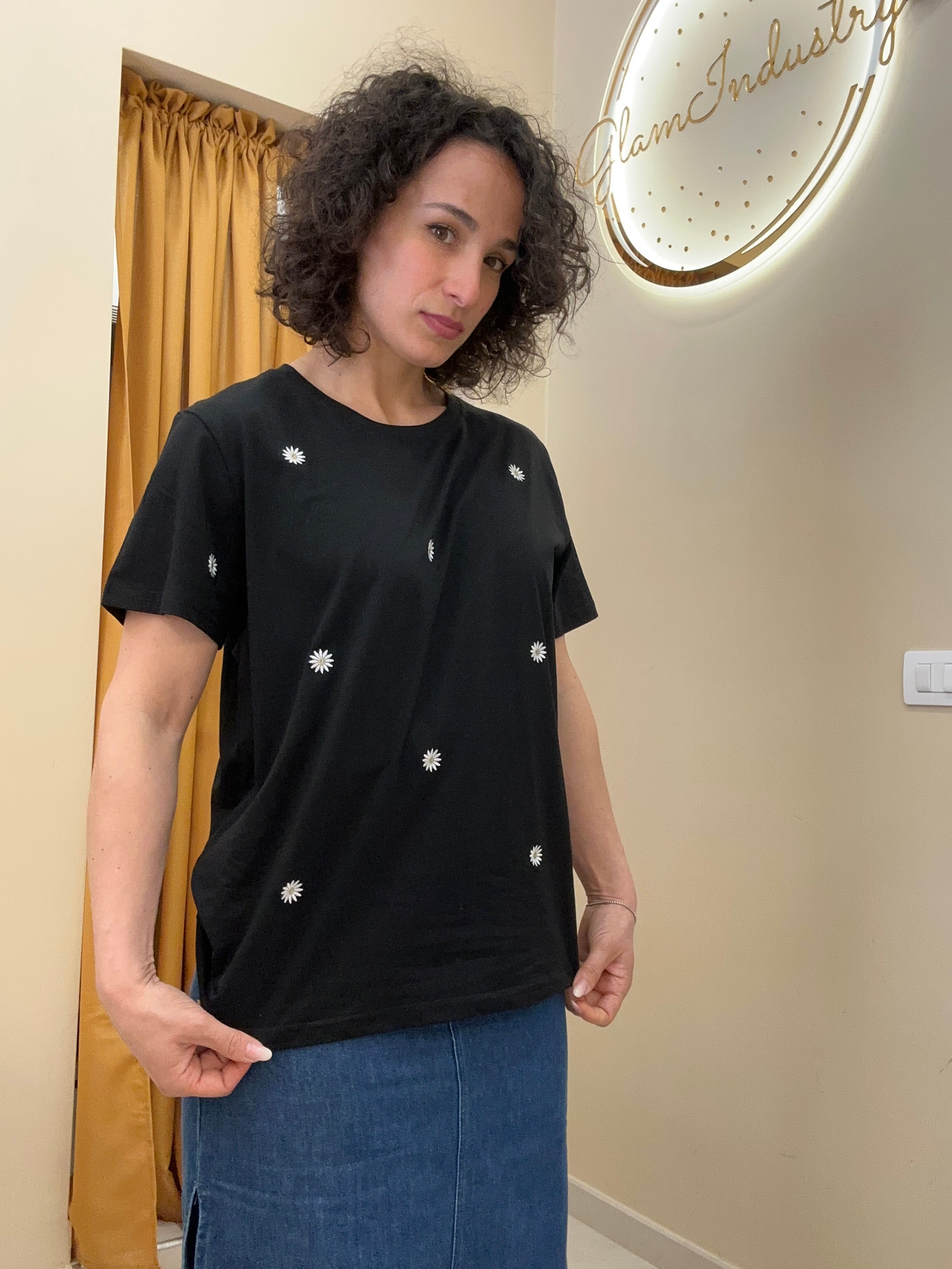 T-shirt girasoli ricamati