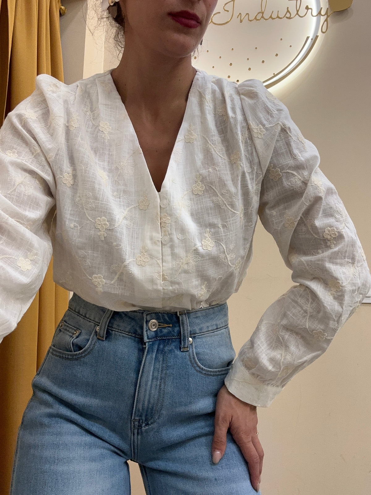 Camicia ricami
