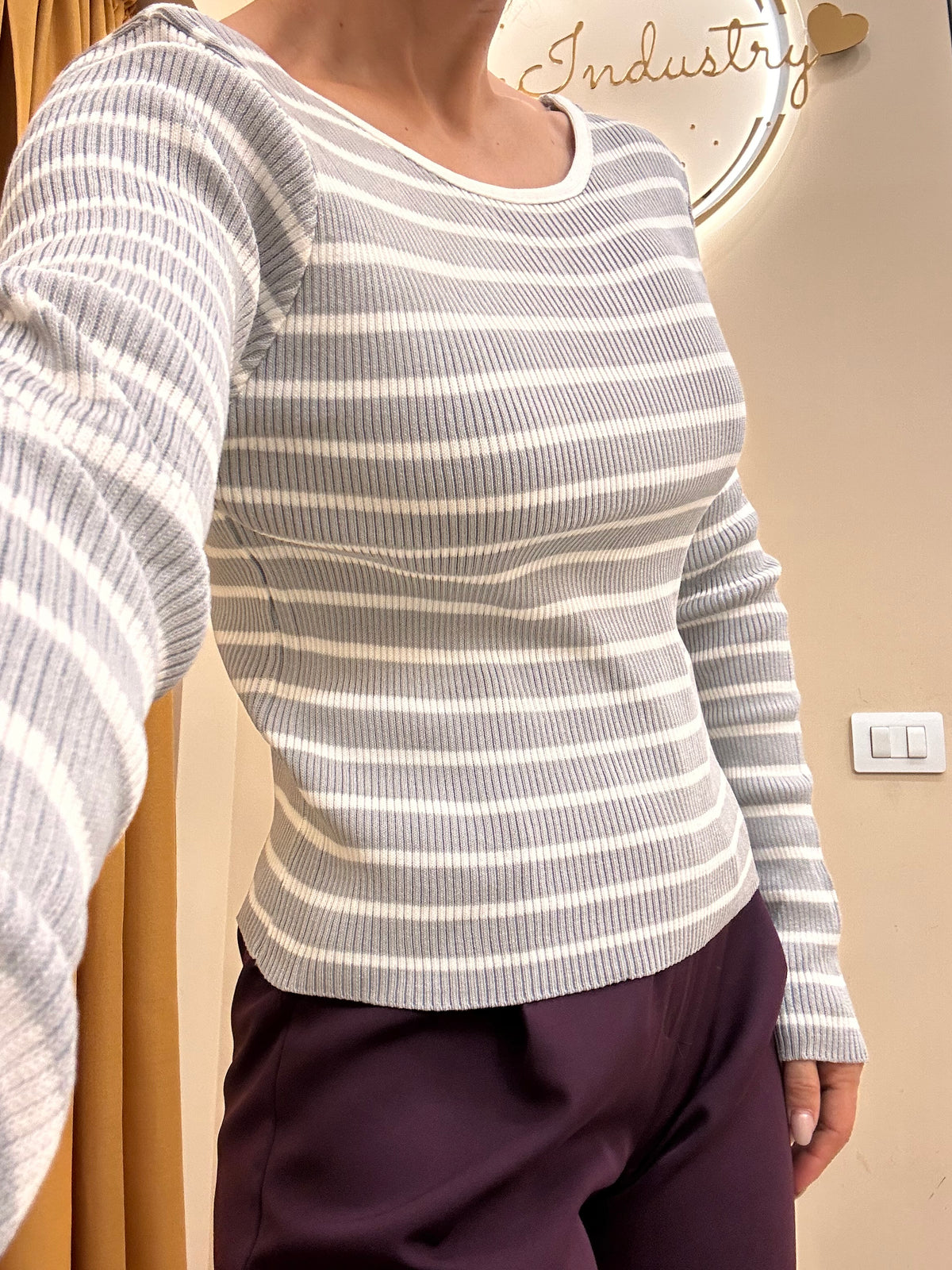 Maglia scollatura posteriore