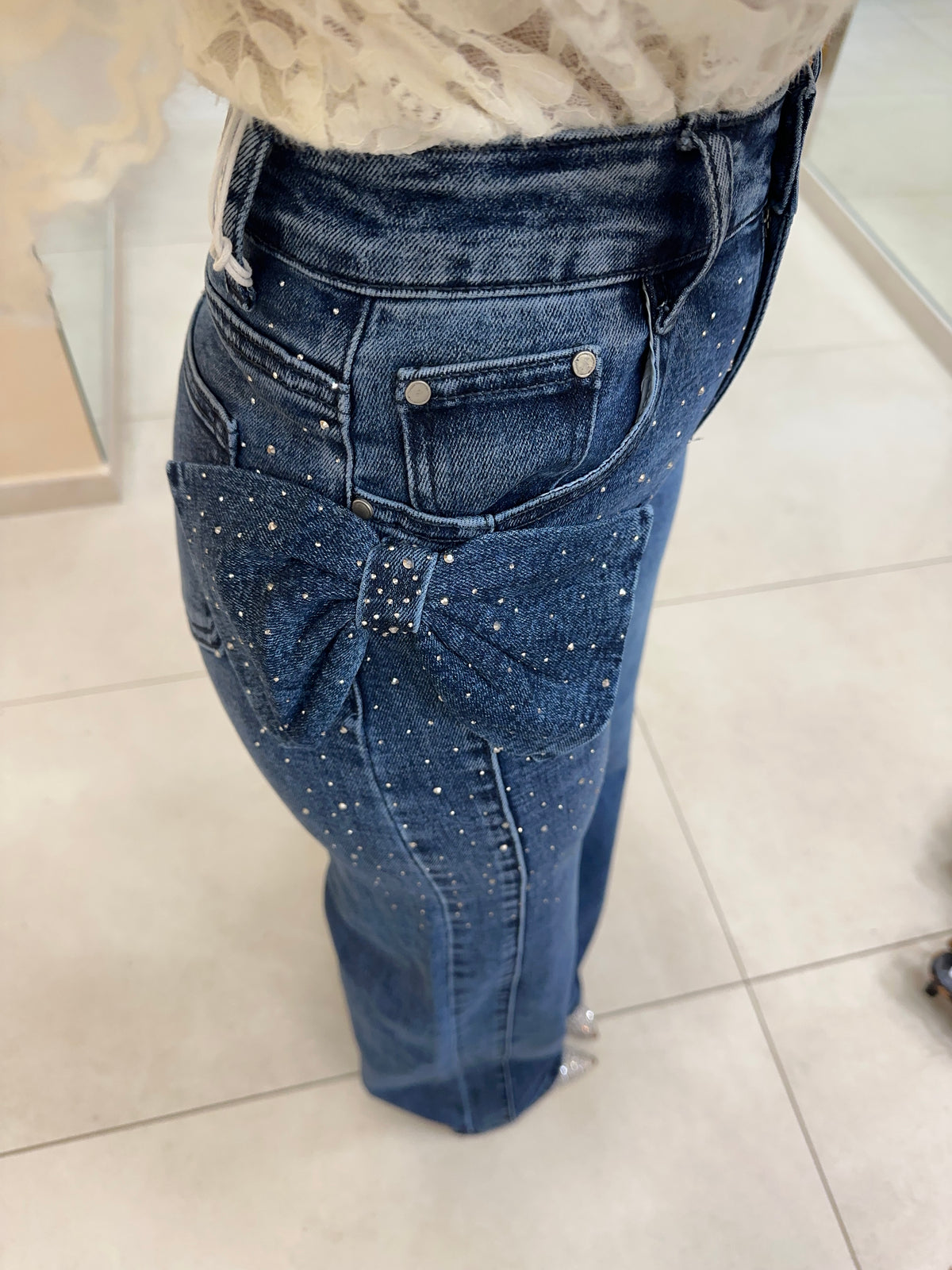 Jeans fiocco laterale