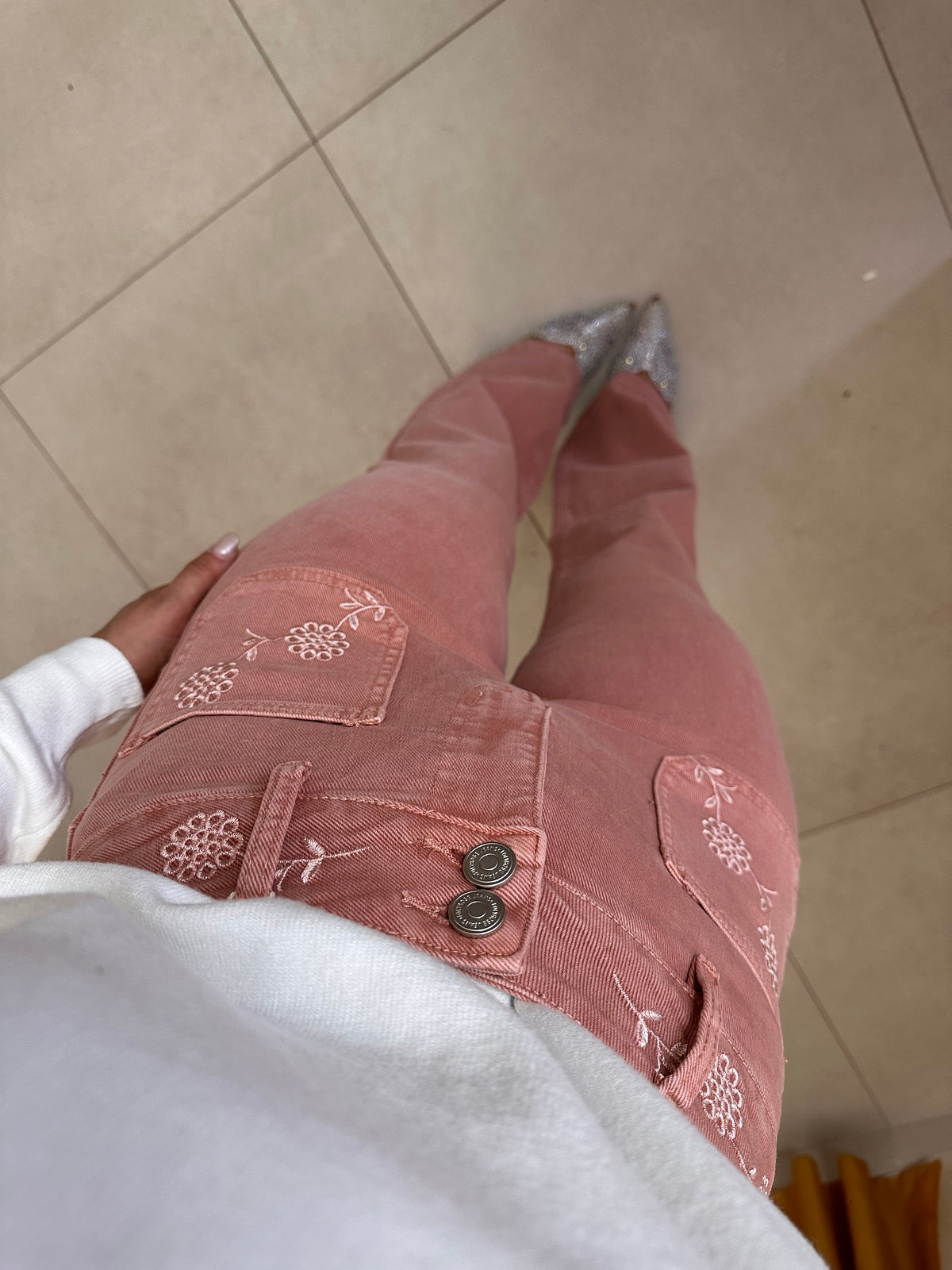 Denim salmone con ricamo