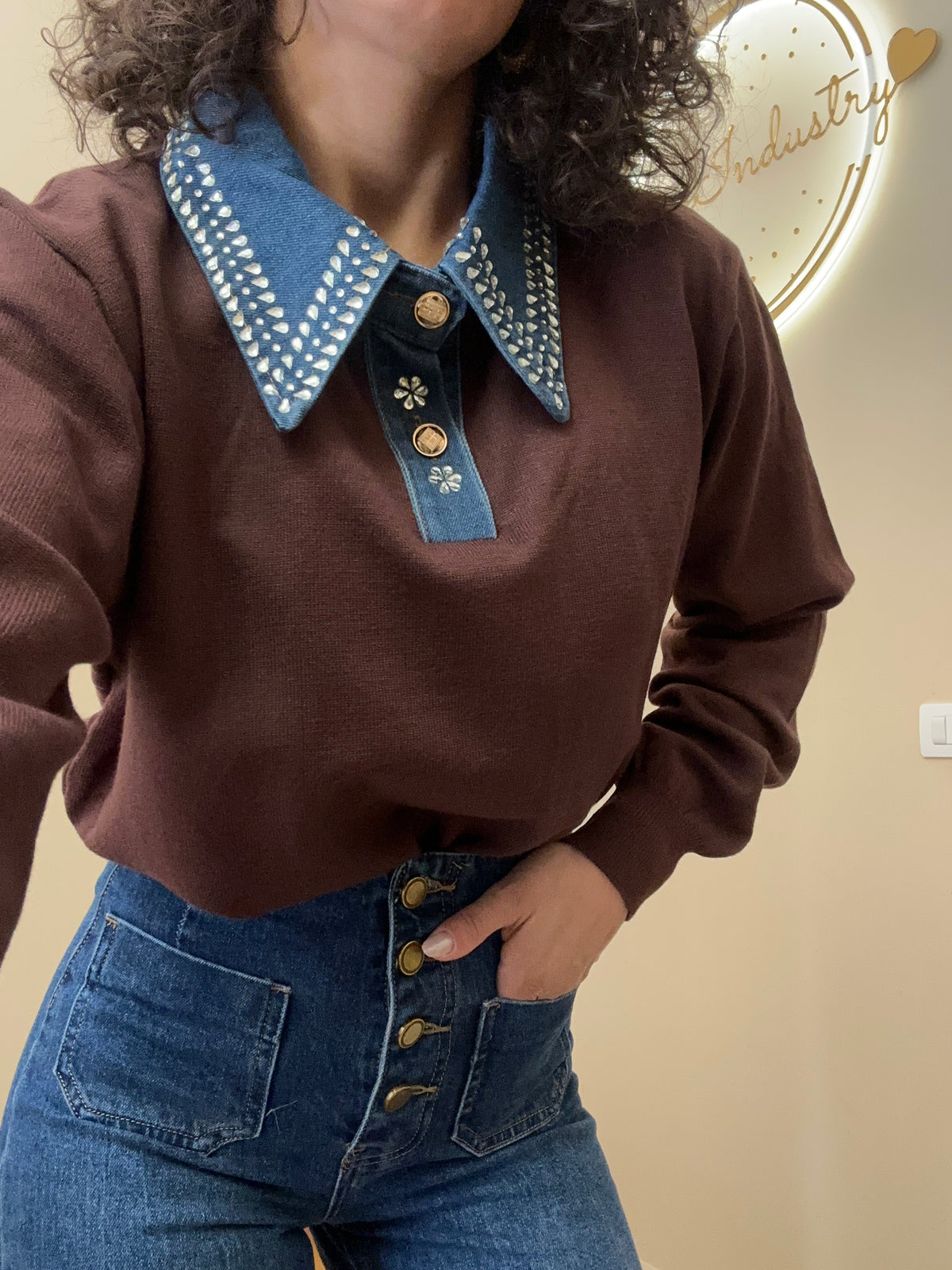 Pull con colletto in denim
