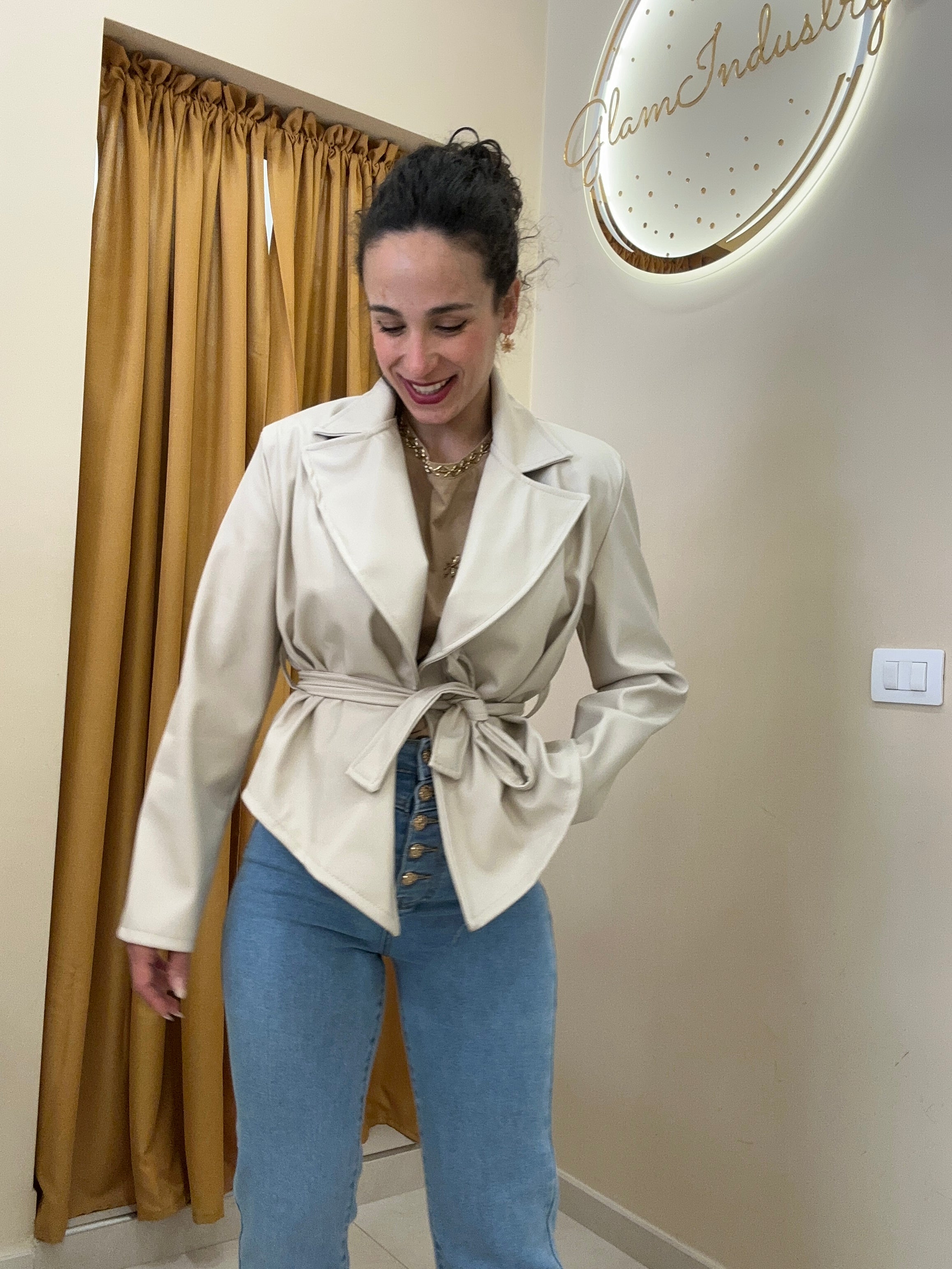 Chiodo virale cintura Beige