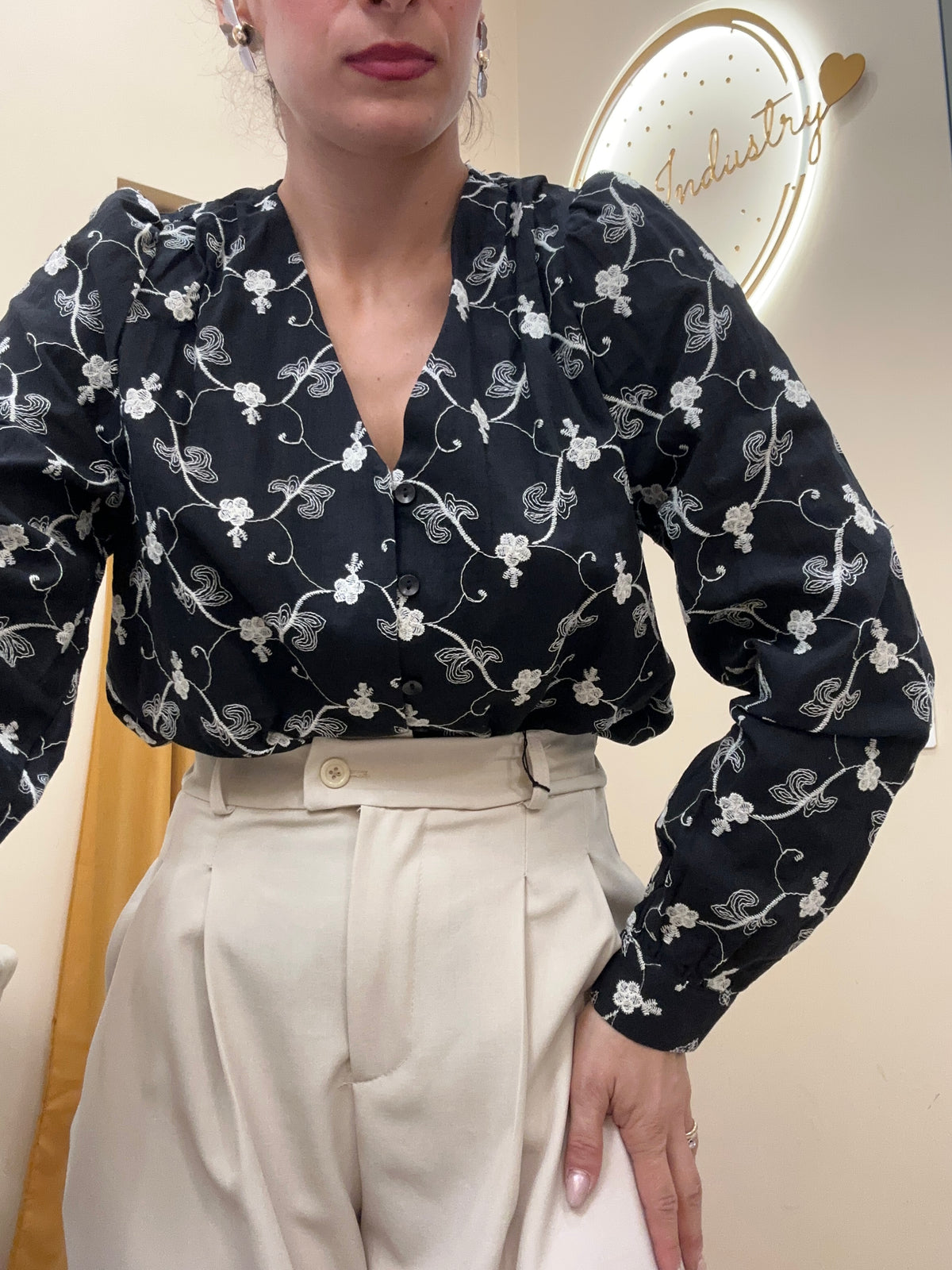 Camicia ricami